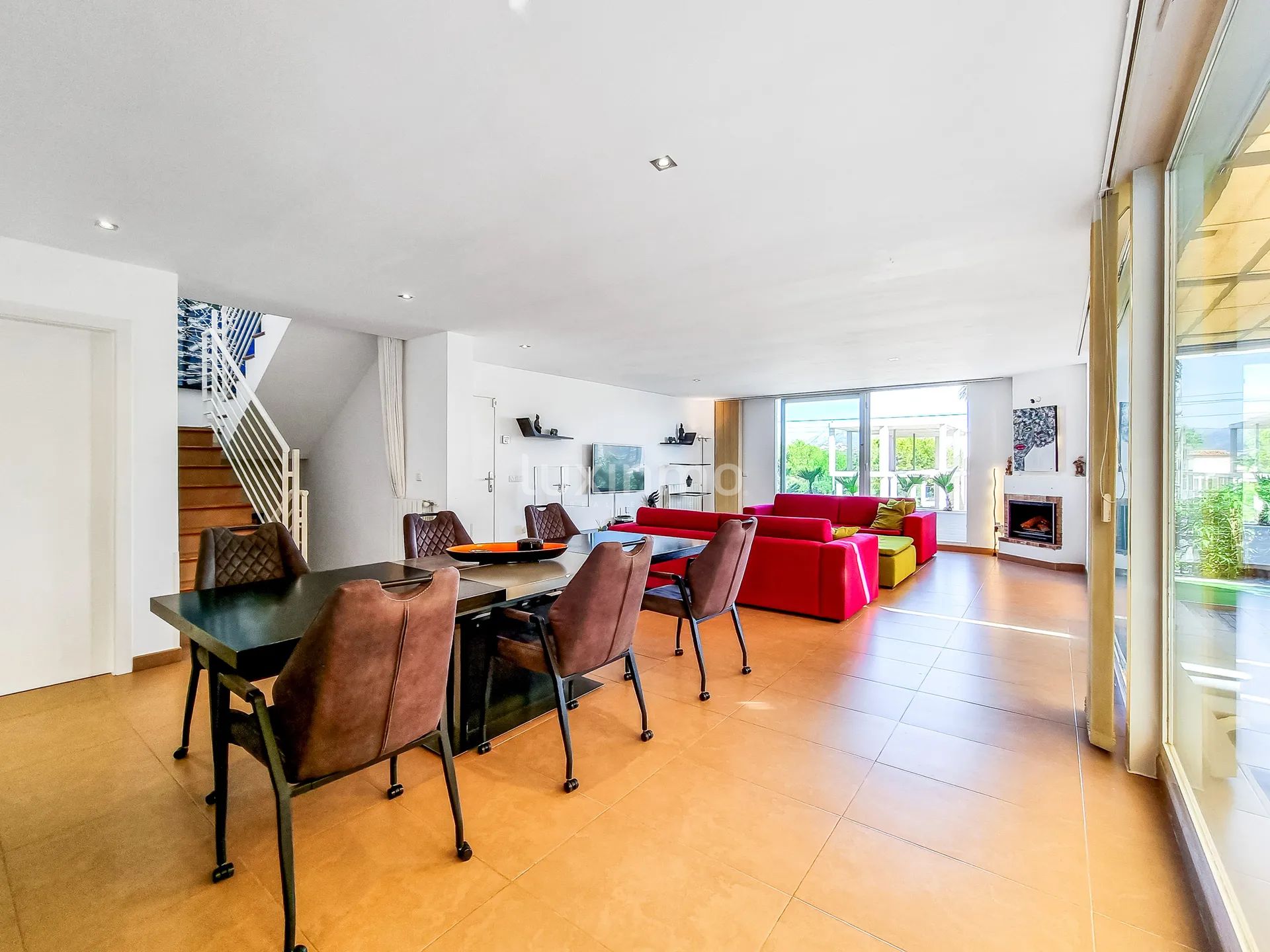 Продажа двухквартирного дома в Альбир — photo 27
