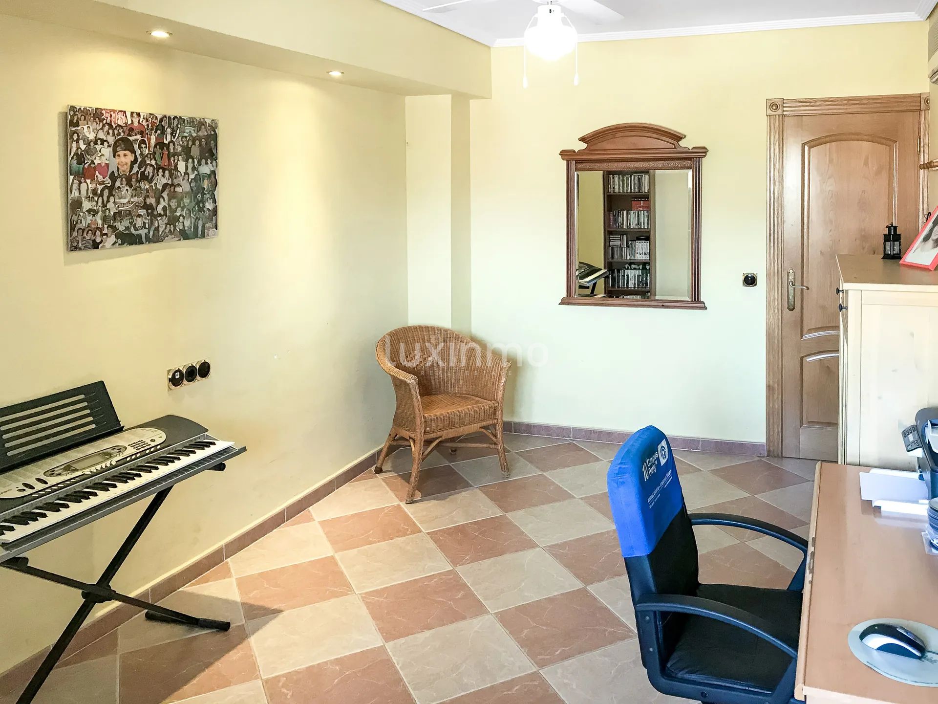 Villa in Rincon de Loix with separate flat — photo 23