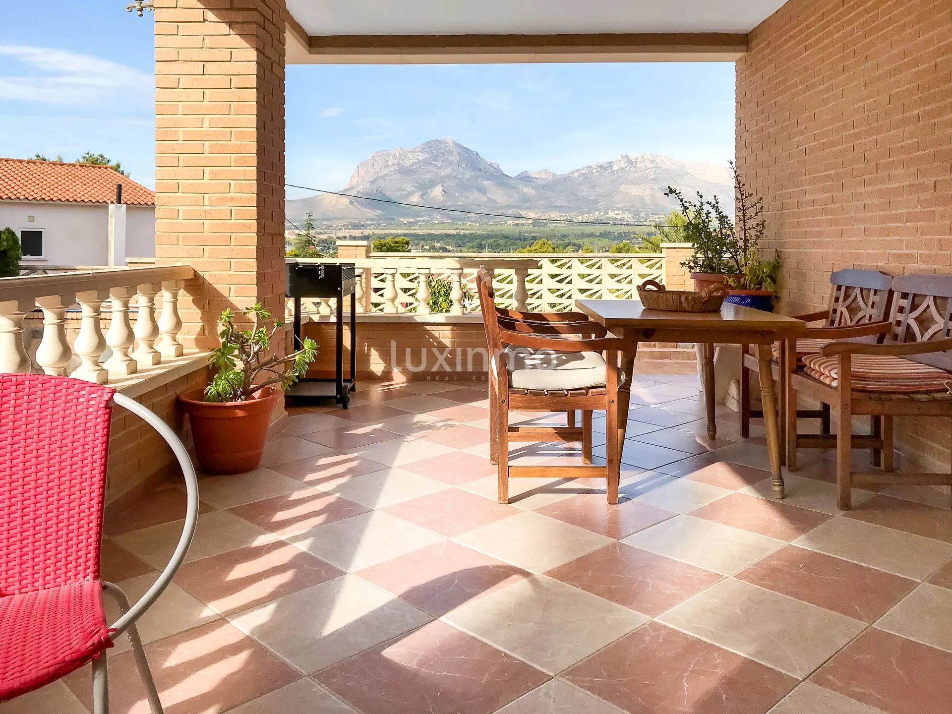 Villa in Rincon de Loix with separate flat — photo 11