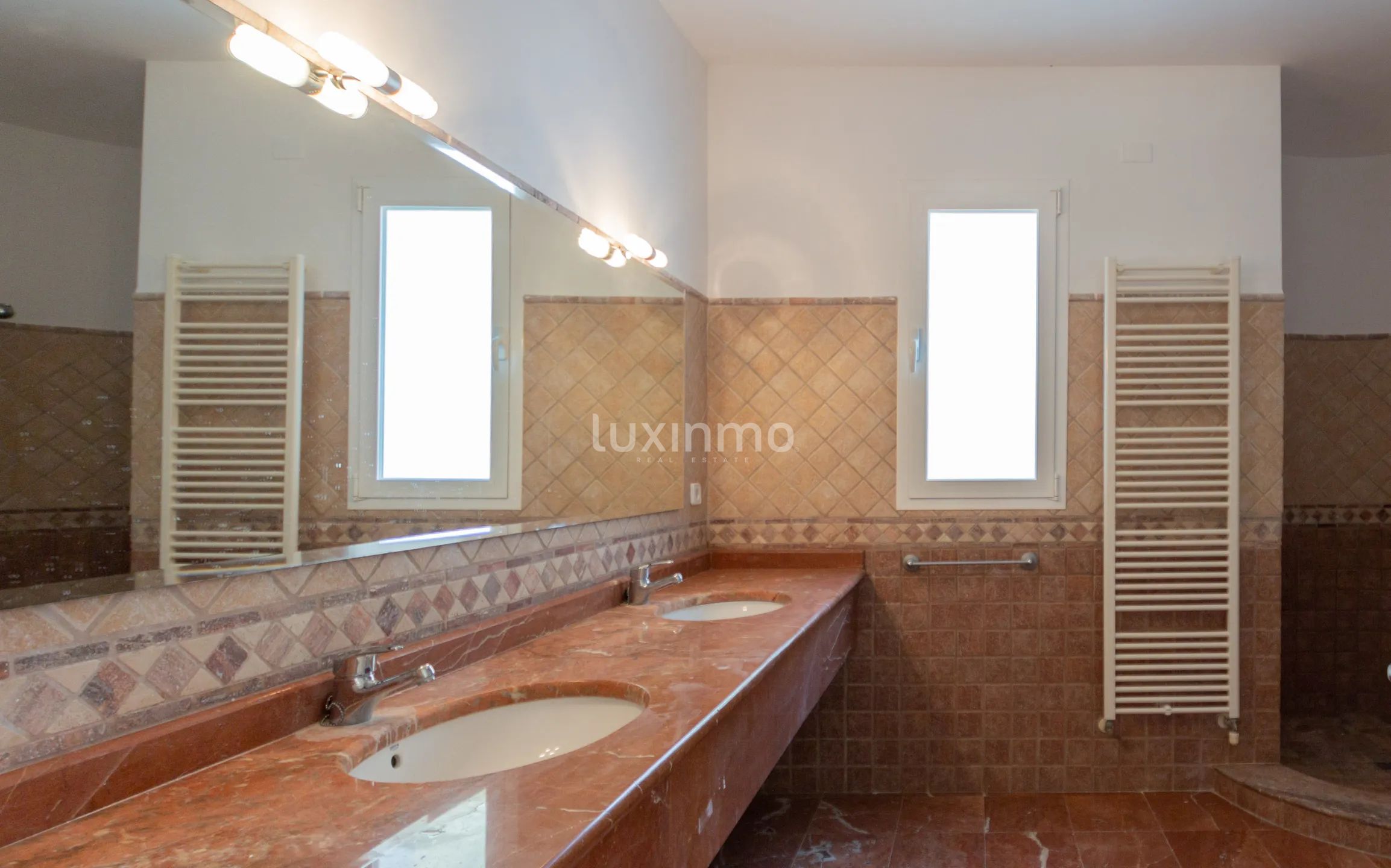 Huge villa with sea views for sale in Altea Hills — photo 35