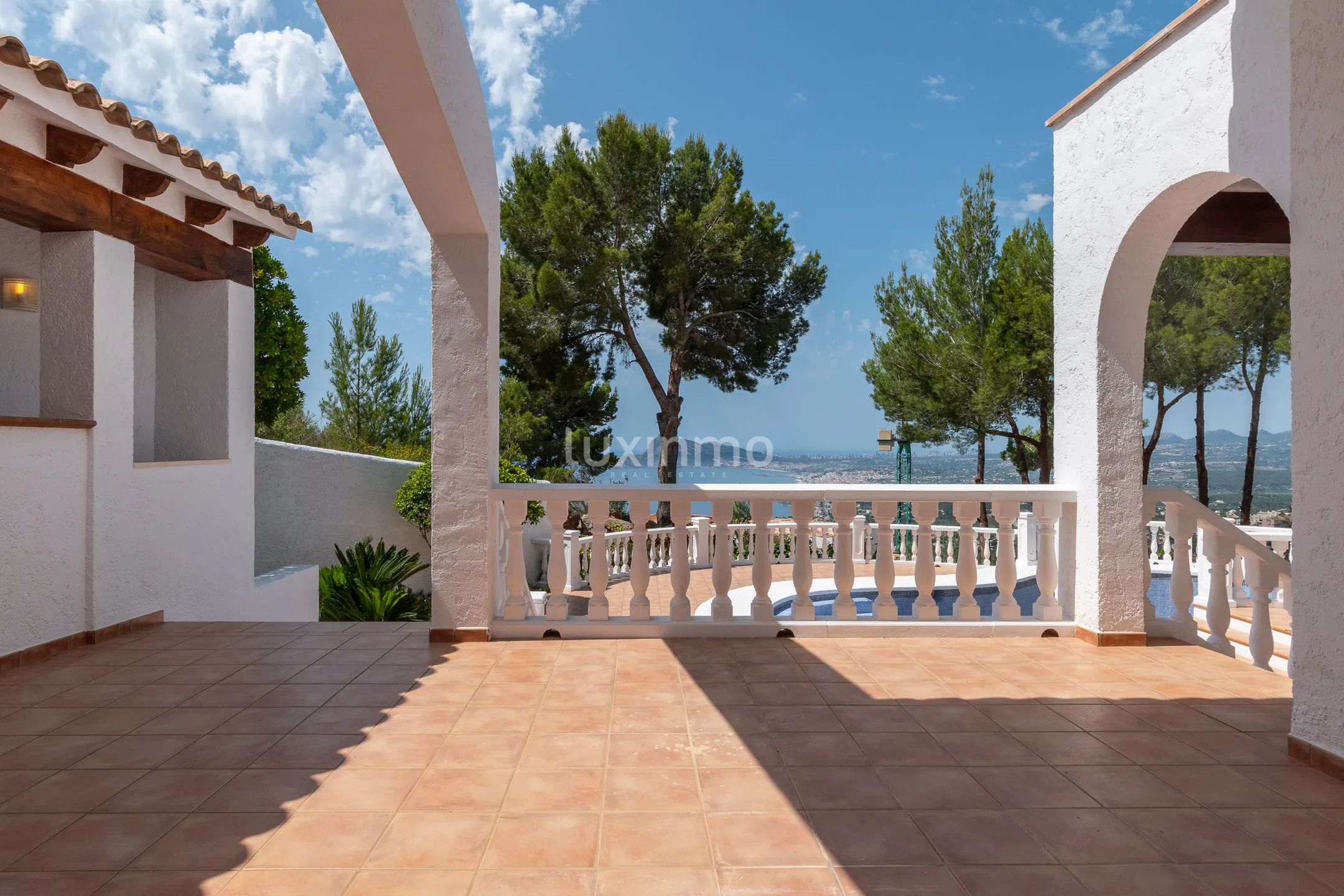 Huge villa with sea views for sale in Altea Hills — photo 12