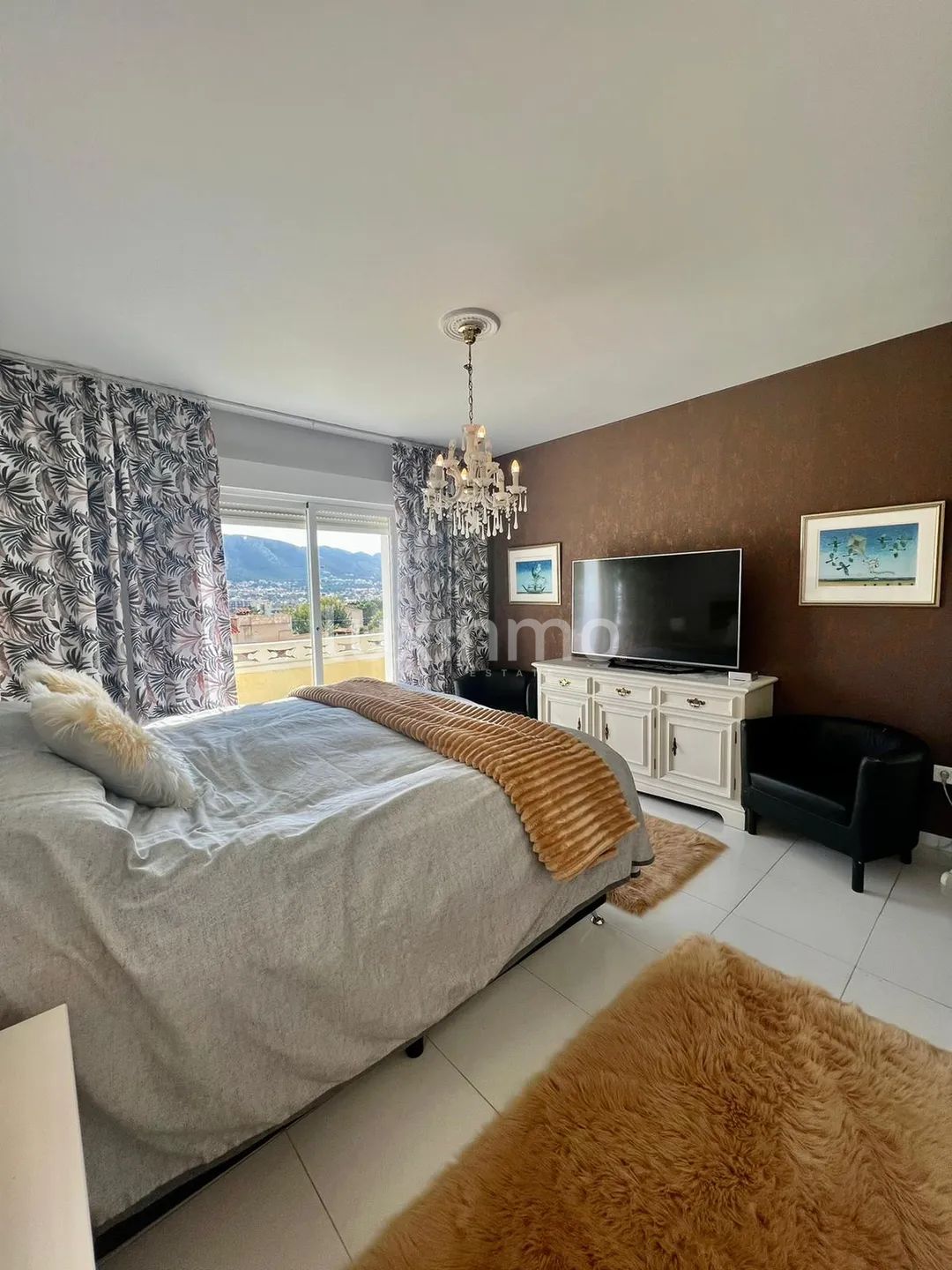 Zreformowana willa w Alfas del Pi — photo 11