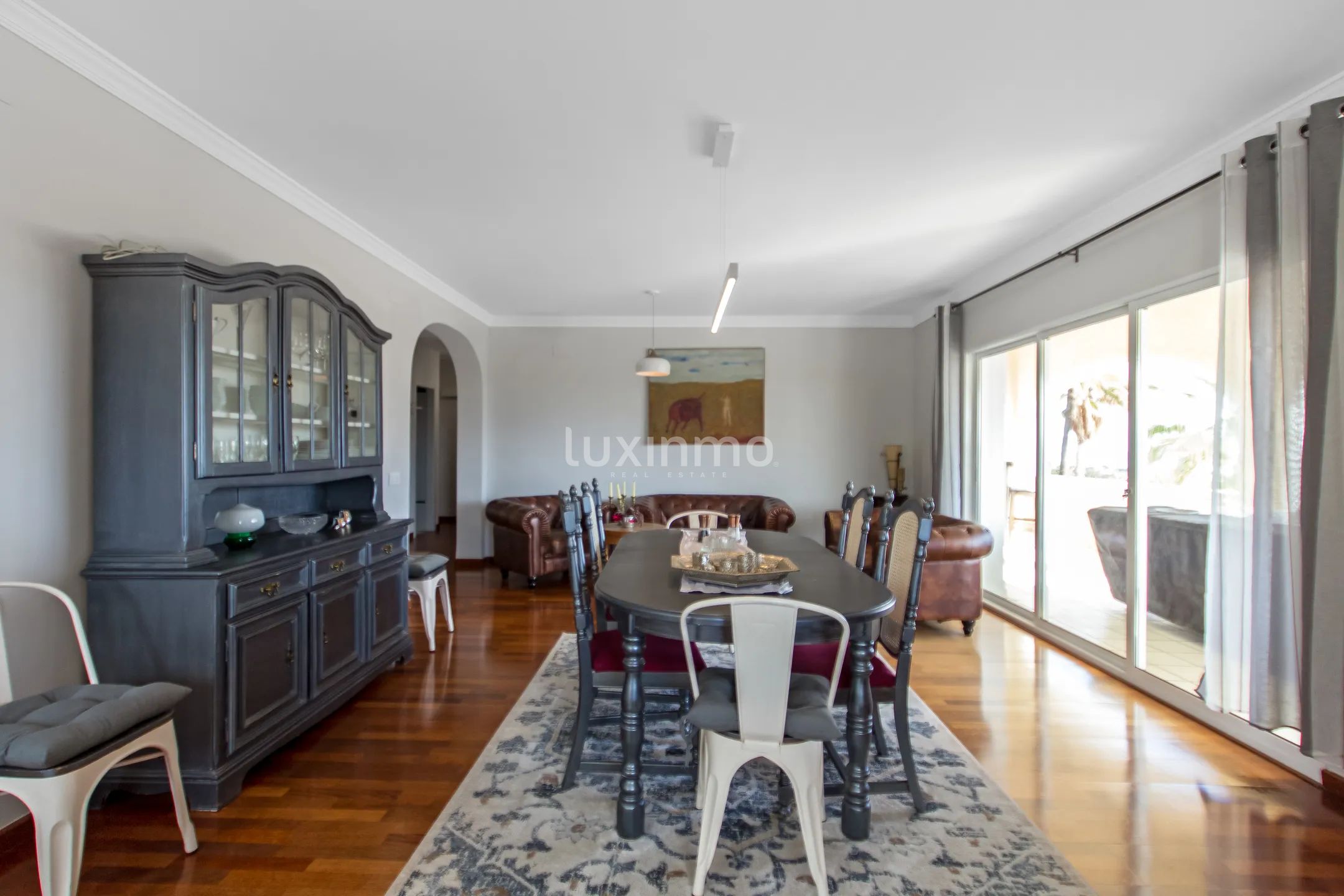 Zreformowana willa w Alfas del Pi — photo 16