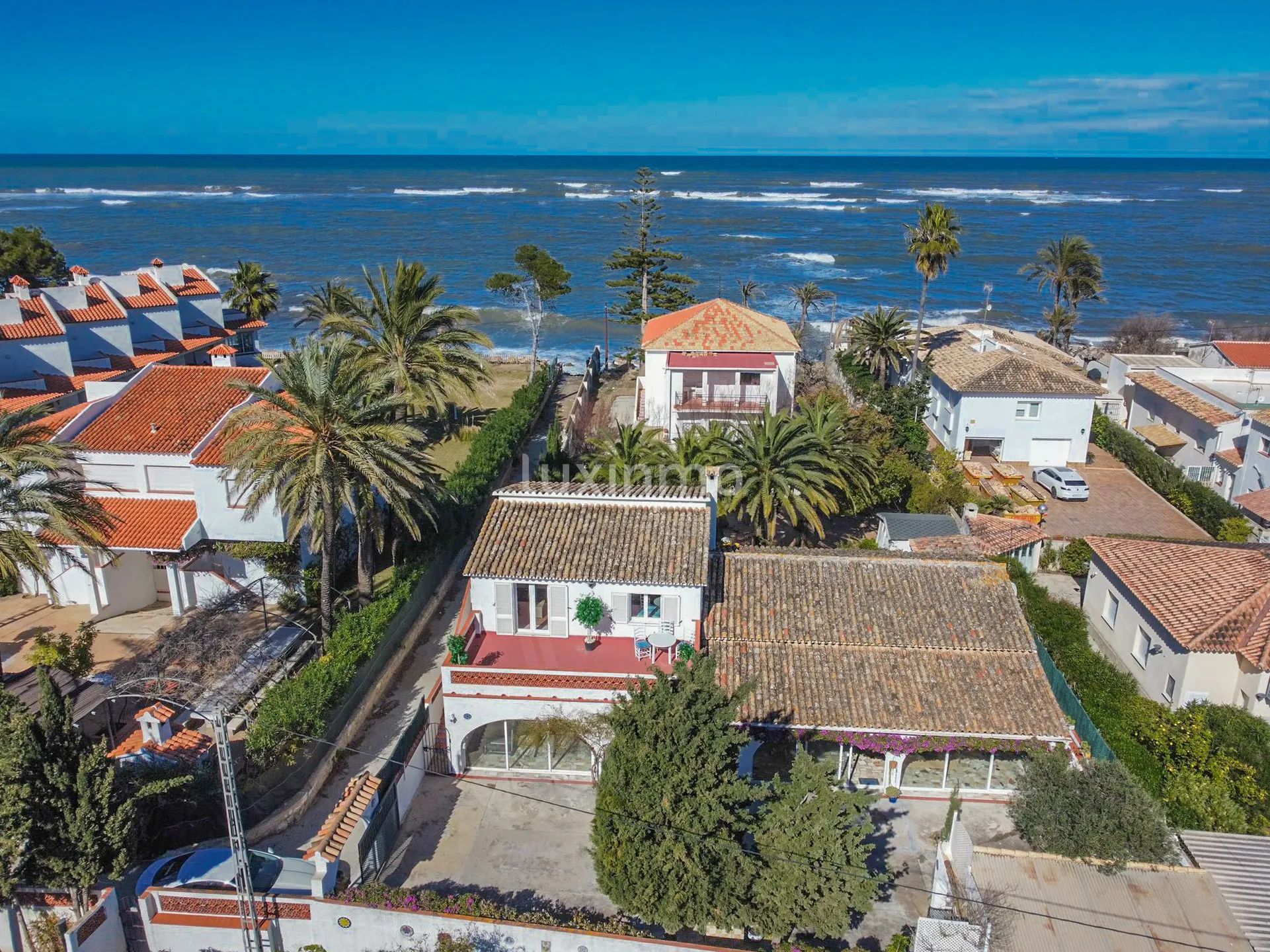 Large rustic villa just 40m from the seaside and walking distance to town — photo 5
