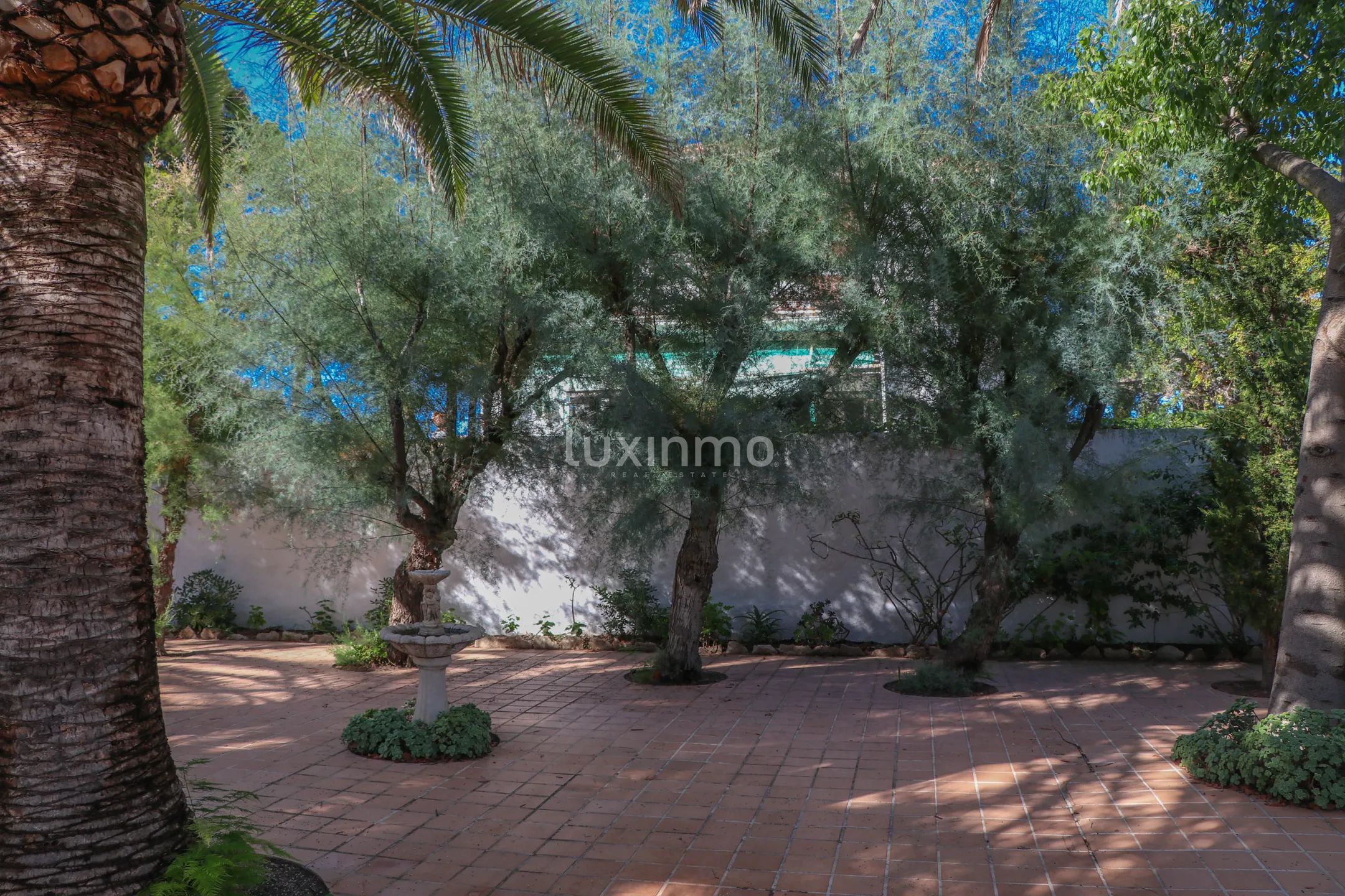 Large rustic villa just 40m from the seaside and walking distance to town — photo 48