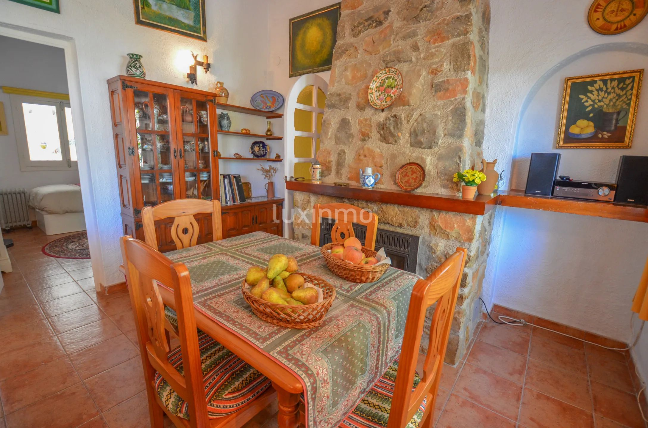 Large rustic villa just 40m from the seaside and walking distance to town — photo 12
