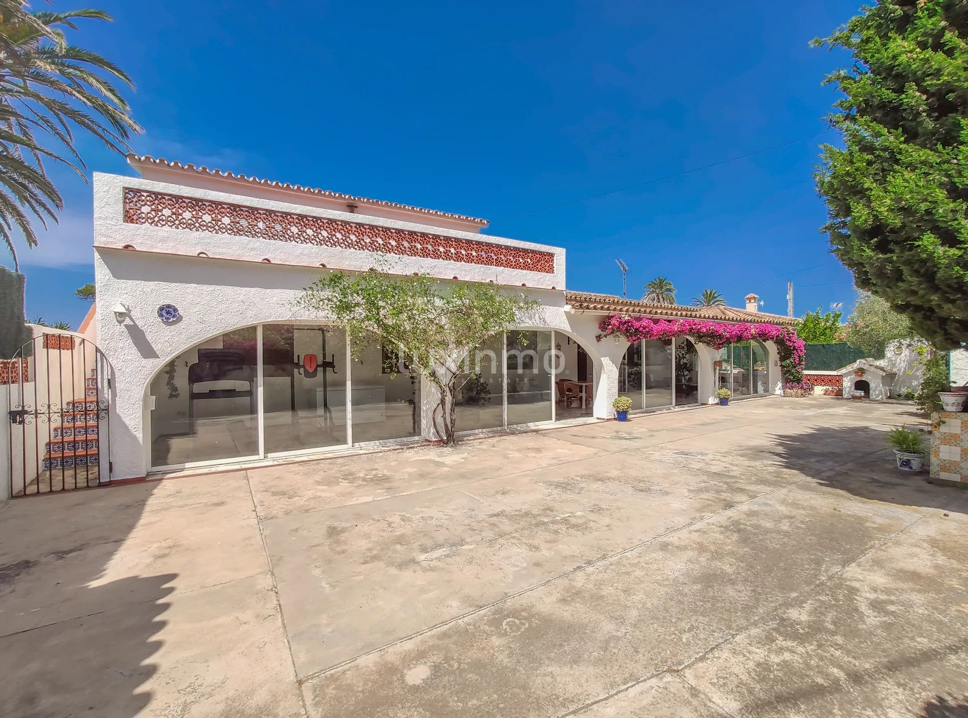 Large rustic villa just 40m from the seaside and walking distance to town — photo 45