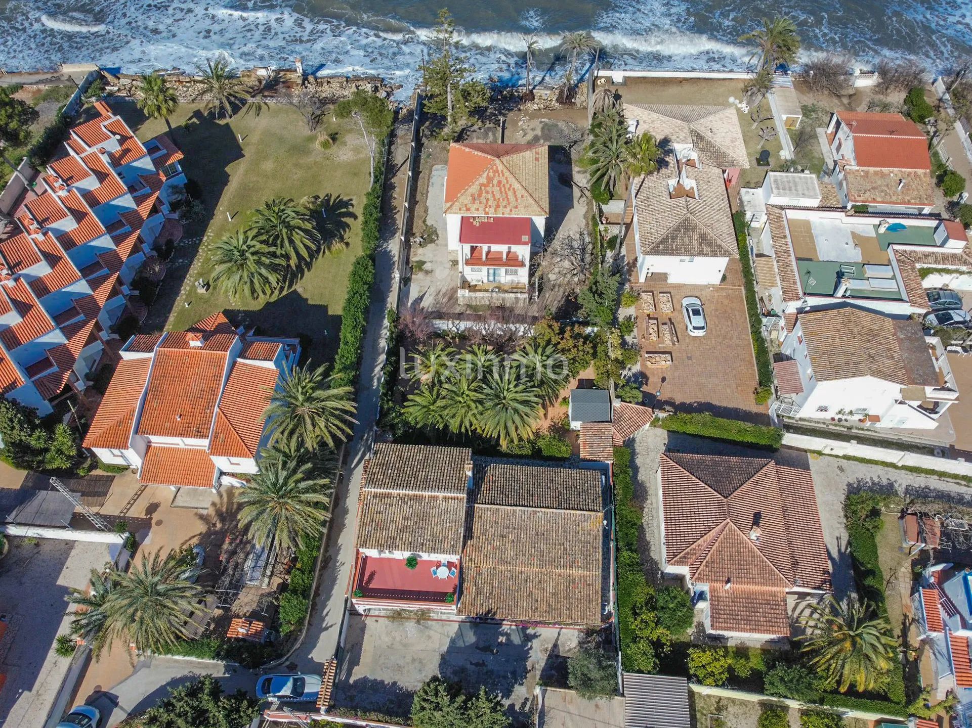 Large rustic villa just 40m from the seaside and walking distance to town — photo 52
