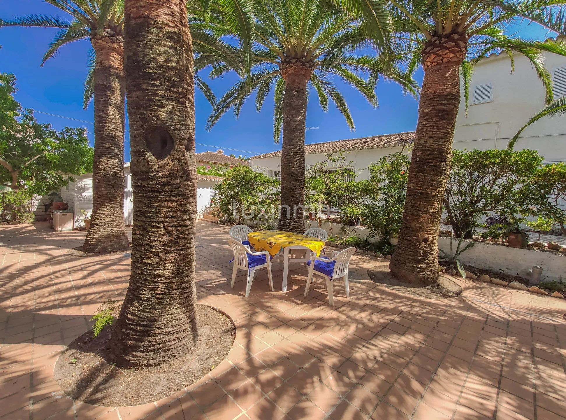 Grote rustieke villa op slechts 40m van de zee en op loopafstand van de stad — photo 42