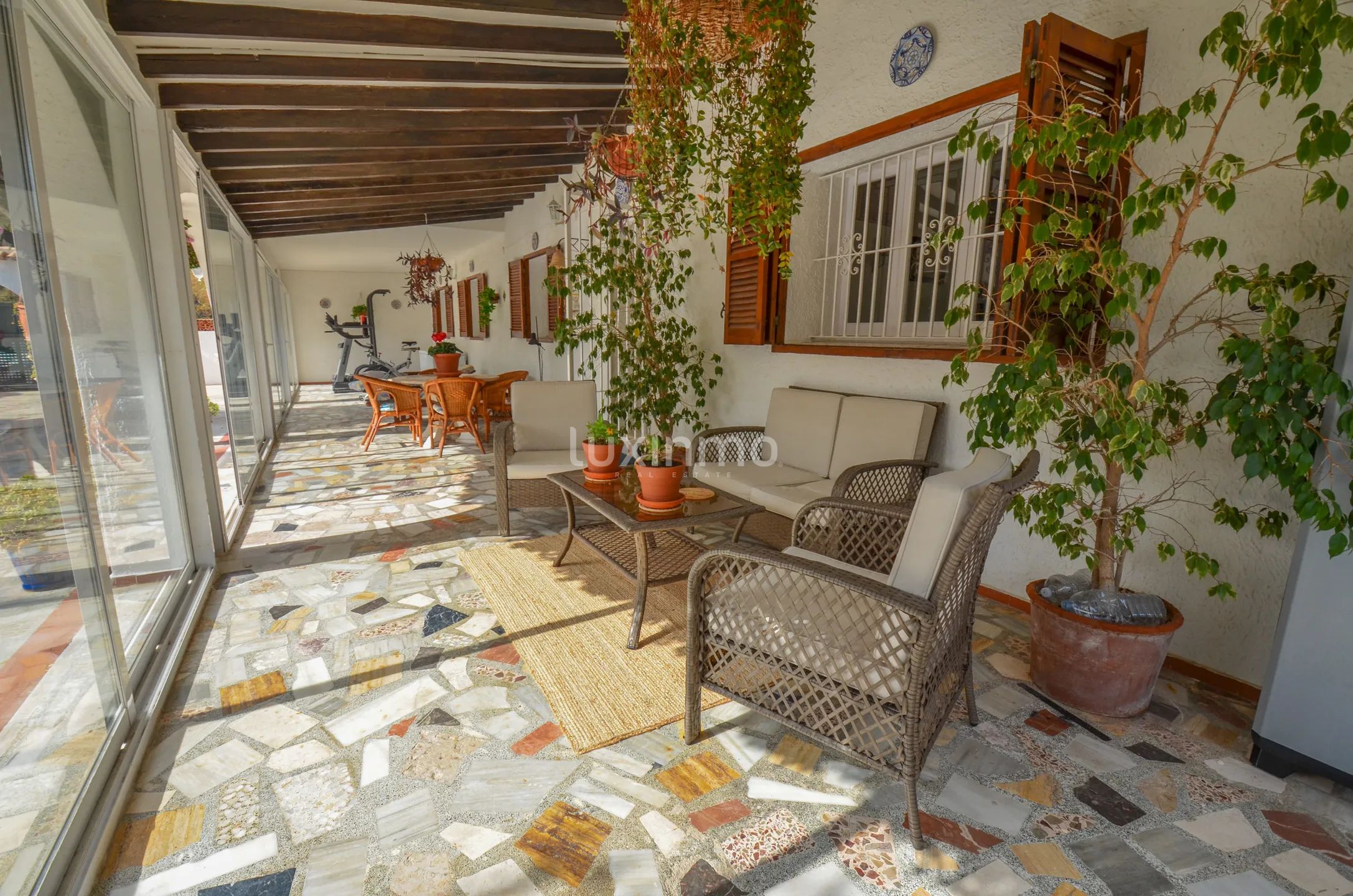 Large rustic villa just 40m from the seaside and walking distance to town — photo 43