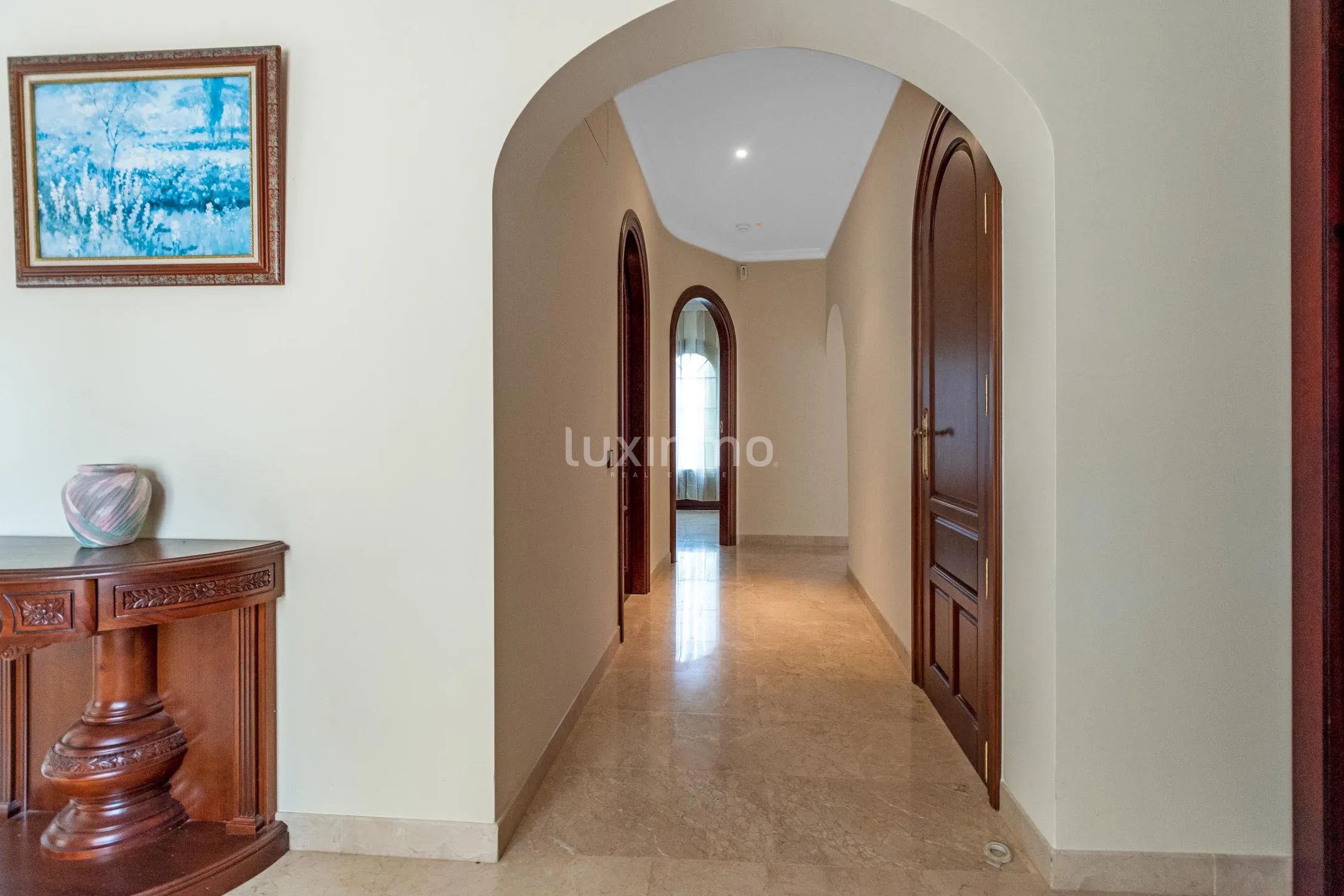 Spectacular villa with sea and panoramic views in Altea for sale — photo 19