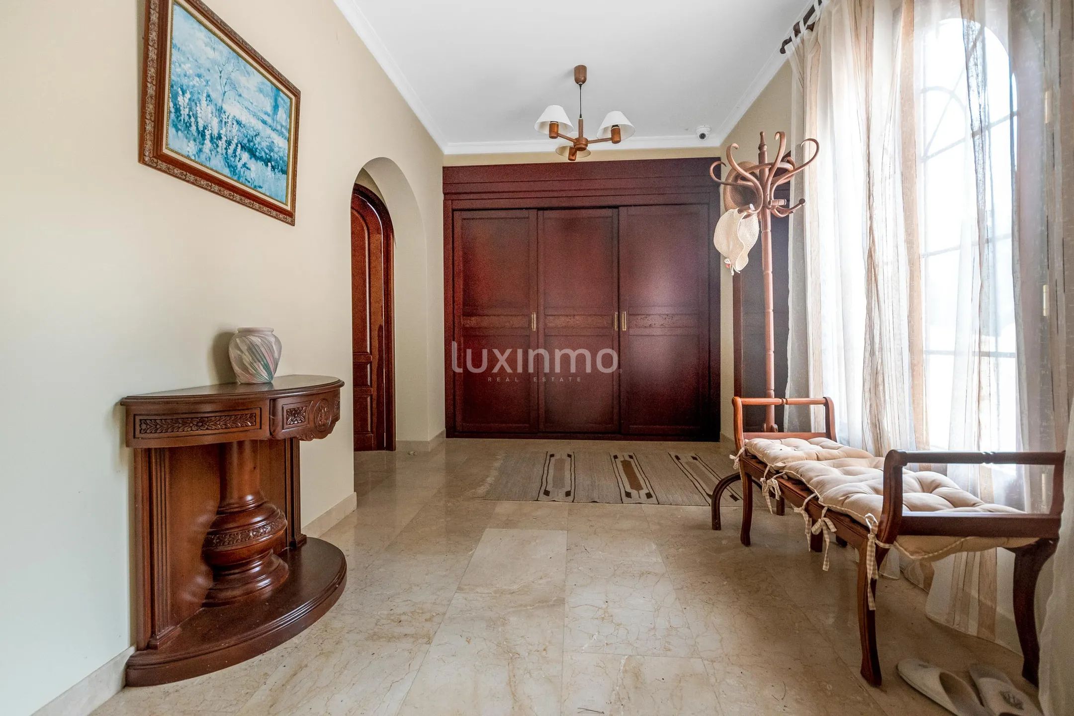 Spectacular villa with sea and panoramic views in Altea for sale — photo 18