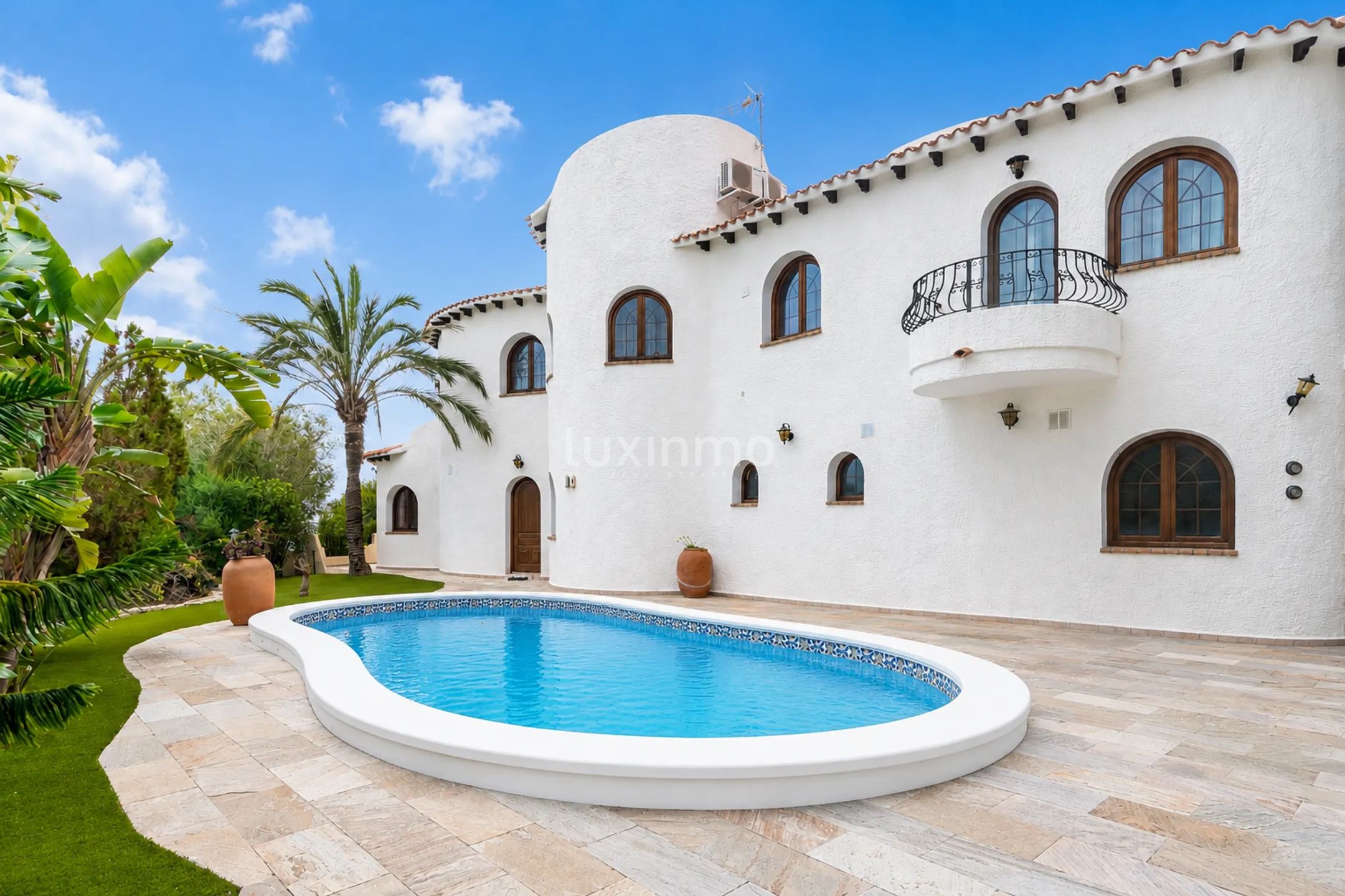 Spectacular villa with sea and panoramic views in Altea for sale — photo 5