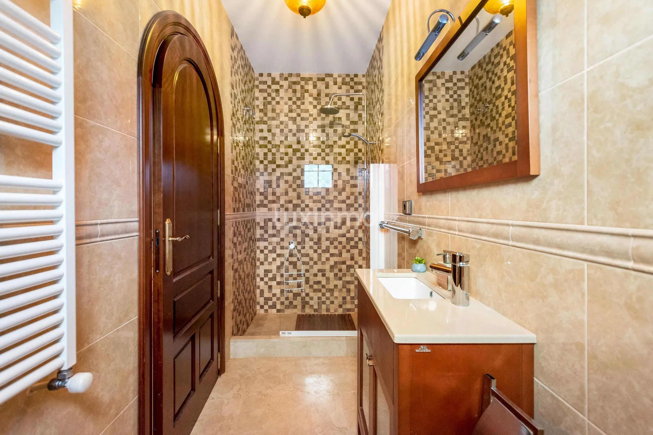 Spectacular villa with sea and panoramic views in Altea for sale — photo 15