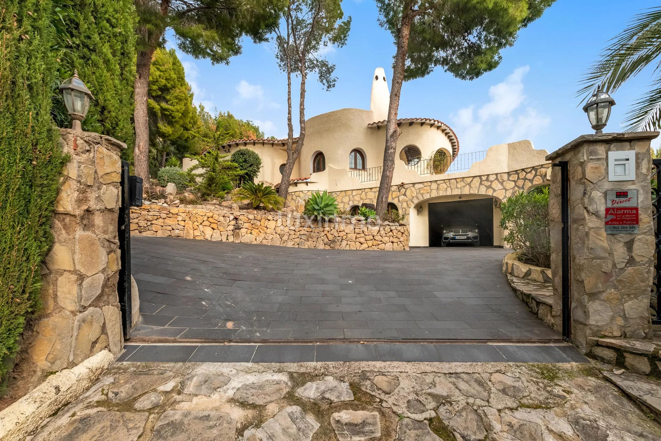 Spectacular villa with sea and panoramic views in Altea for sale — photo 38