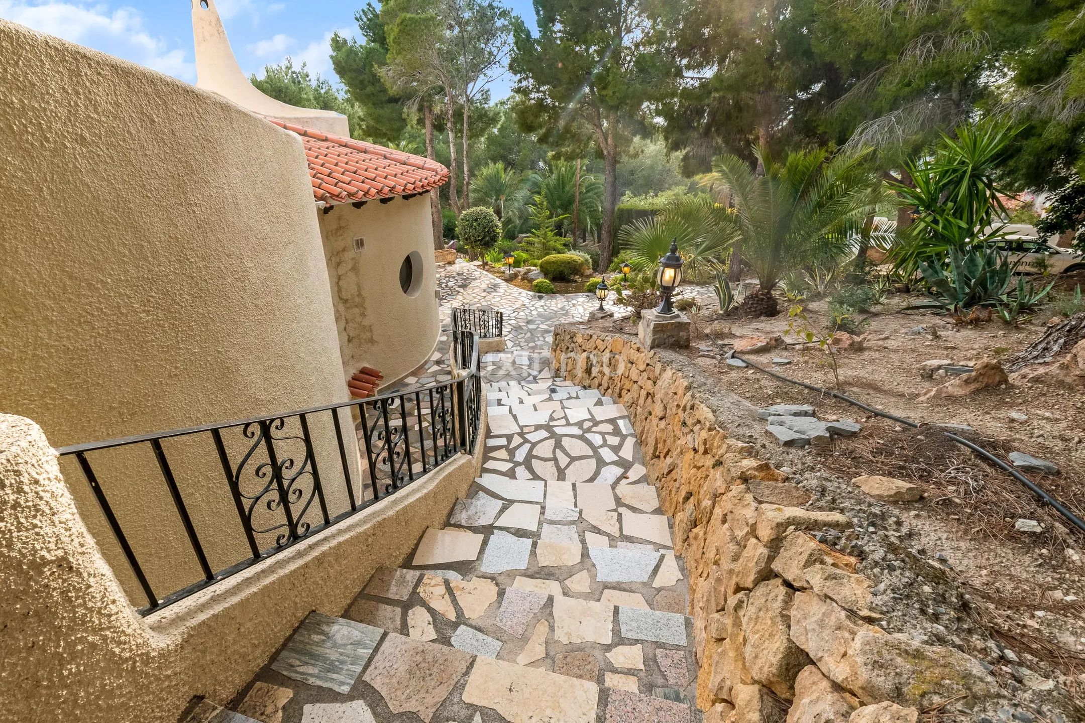 Spectacular villa with sea and panoramic views in Altea for sale — photo 37