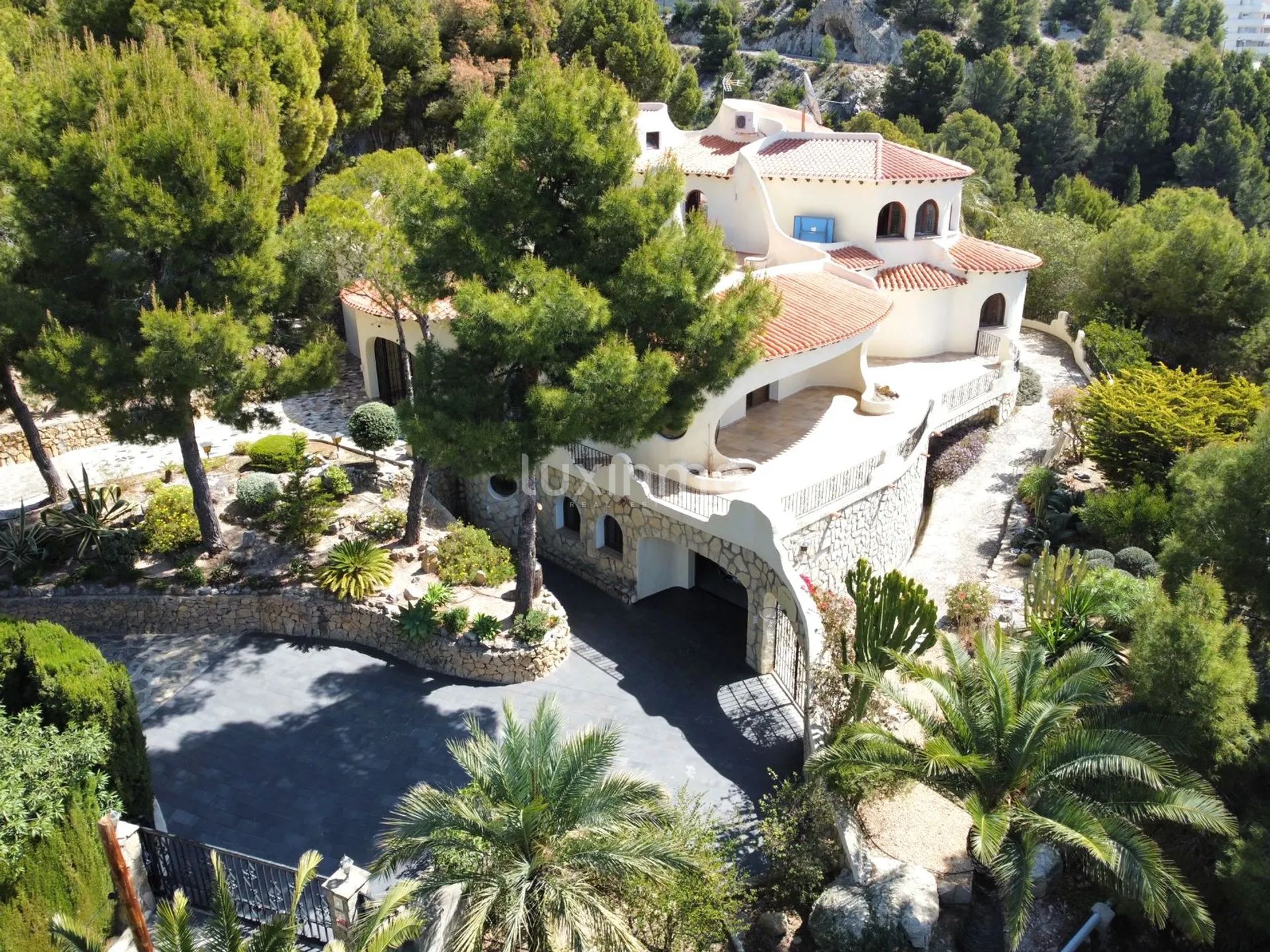 Spectacular villa with sea and panoramic views in Altea for sale — photo 6
