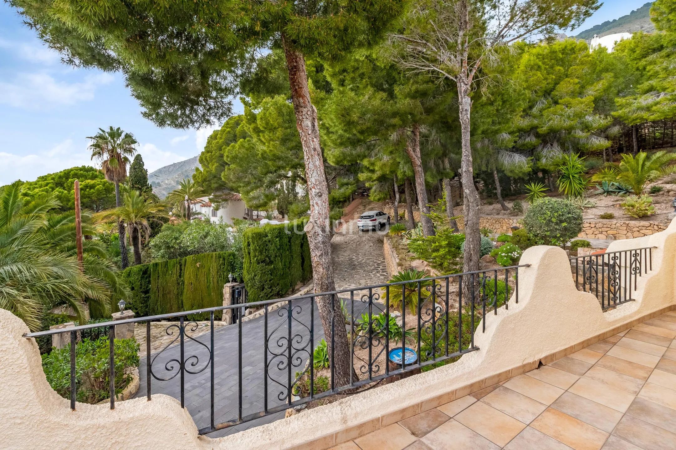 Spectacular villa with sea and panoramic views in Altea for sale — photo 40