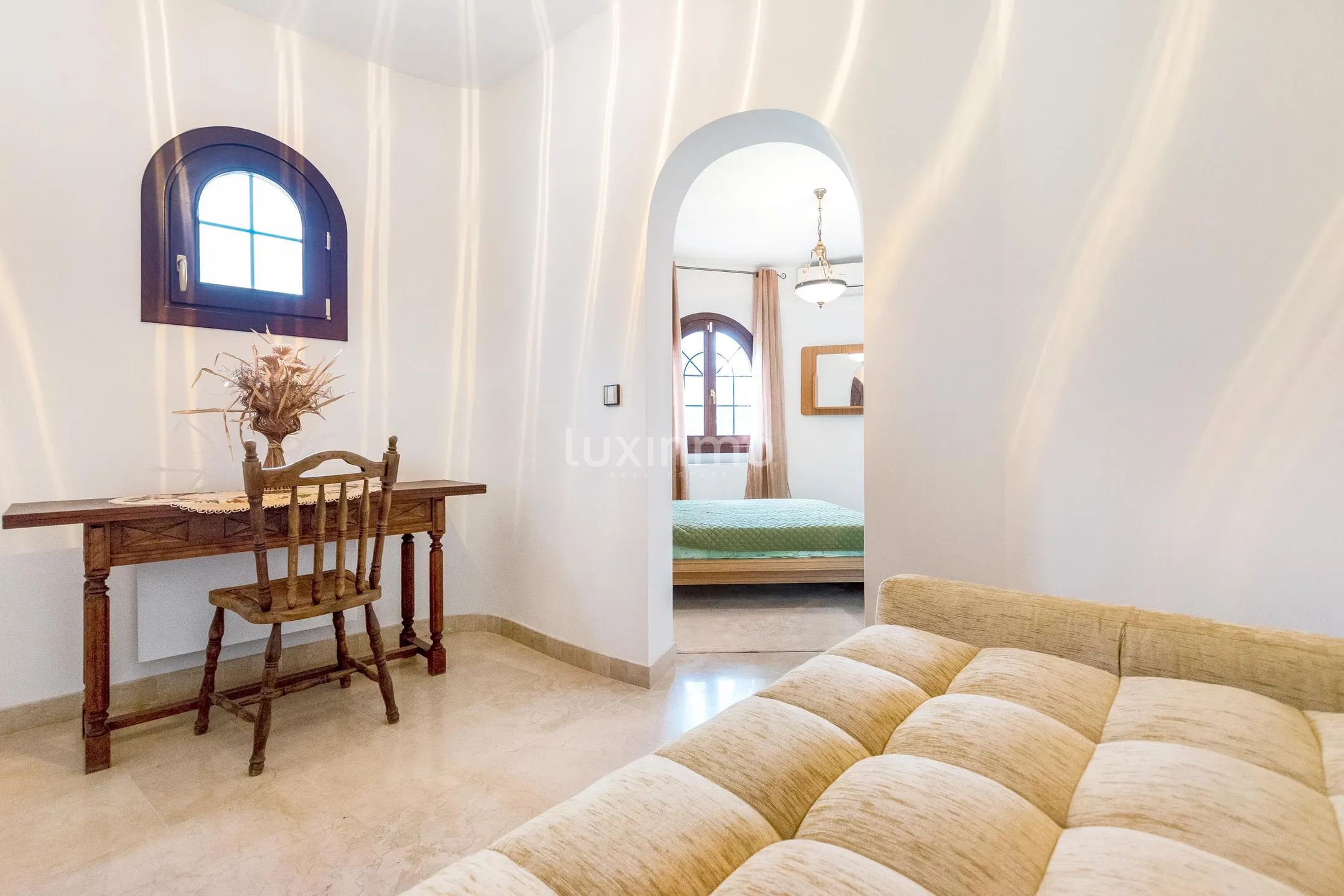 Spectacular villa with sea and panoramic views in Altea for sale — photo 14