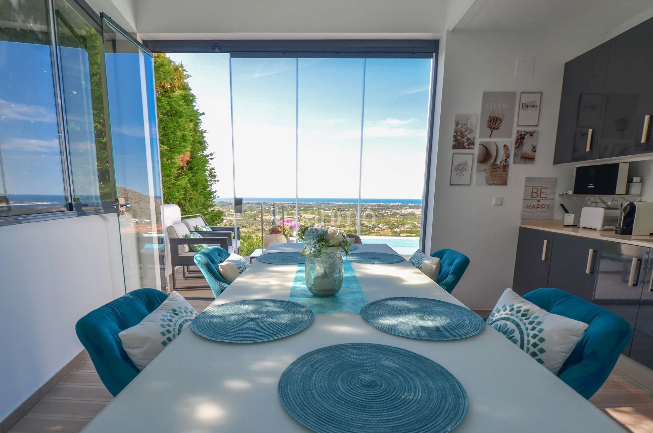 Modern villa with sea view and infinity pool near Denia — photo 11