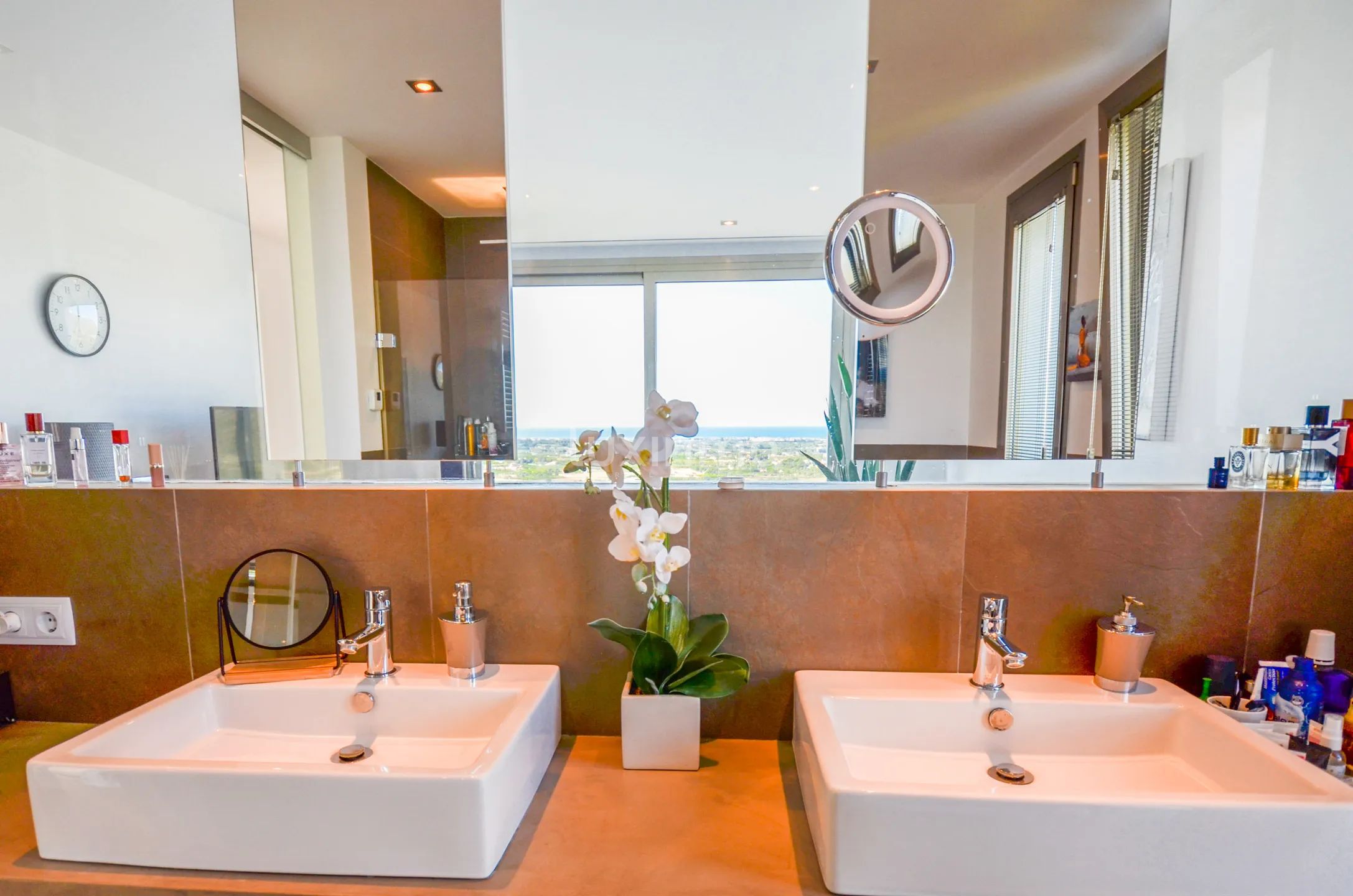Modern villa with sea view and infinity pool near Denia — photo 13