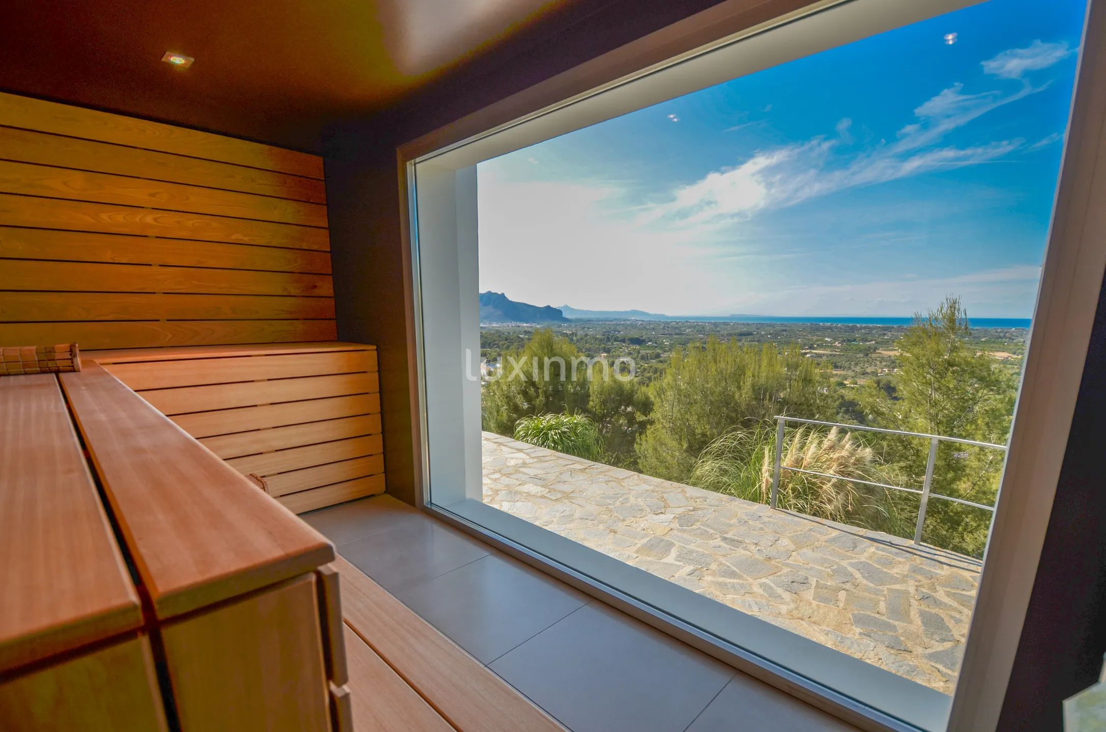 Modern villa with sea view and infinity pool near Denia — photo 17