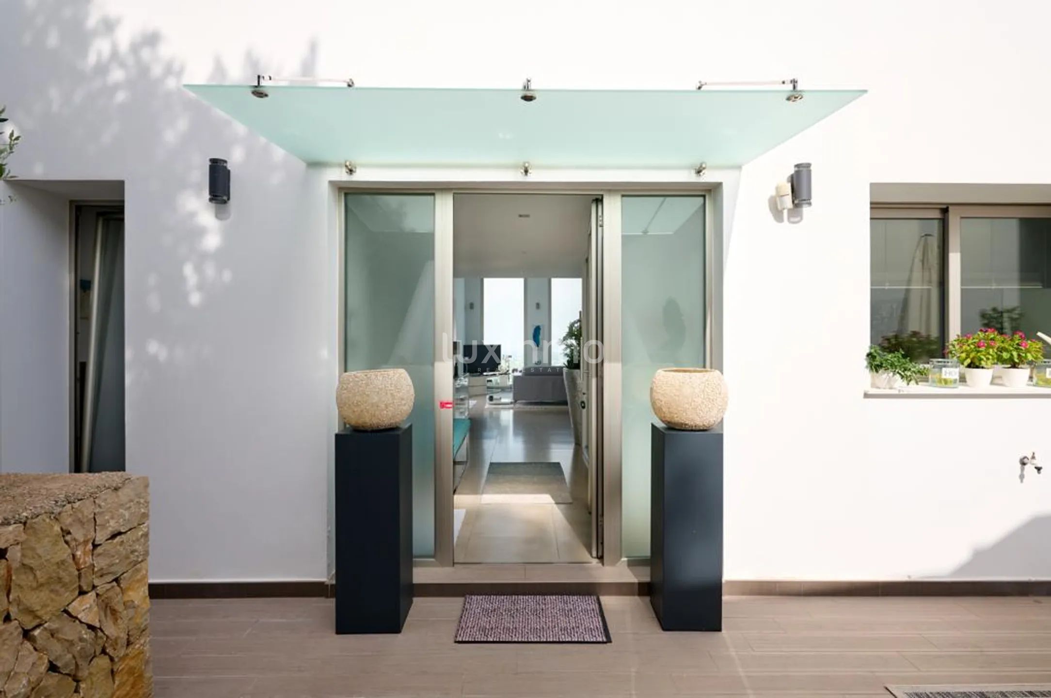 Modern villa with sea view and infinity pool near Denia — photo 4
