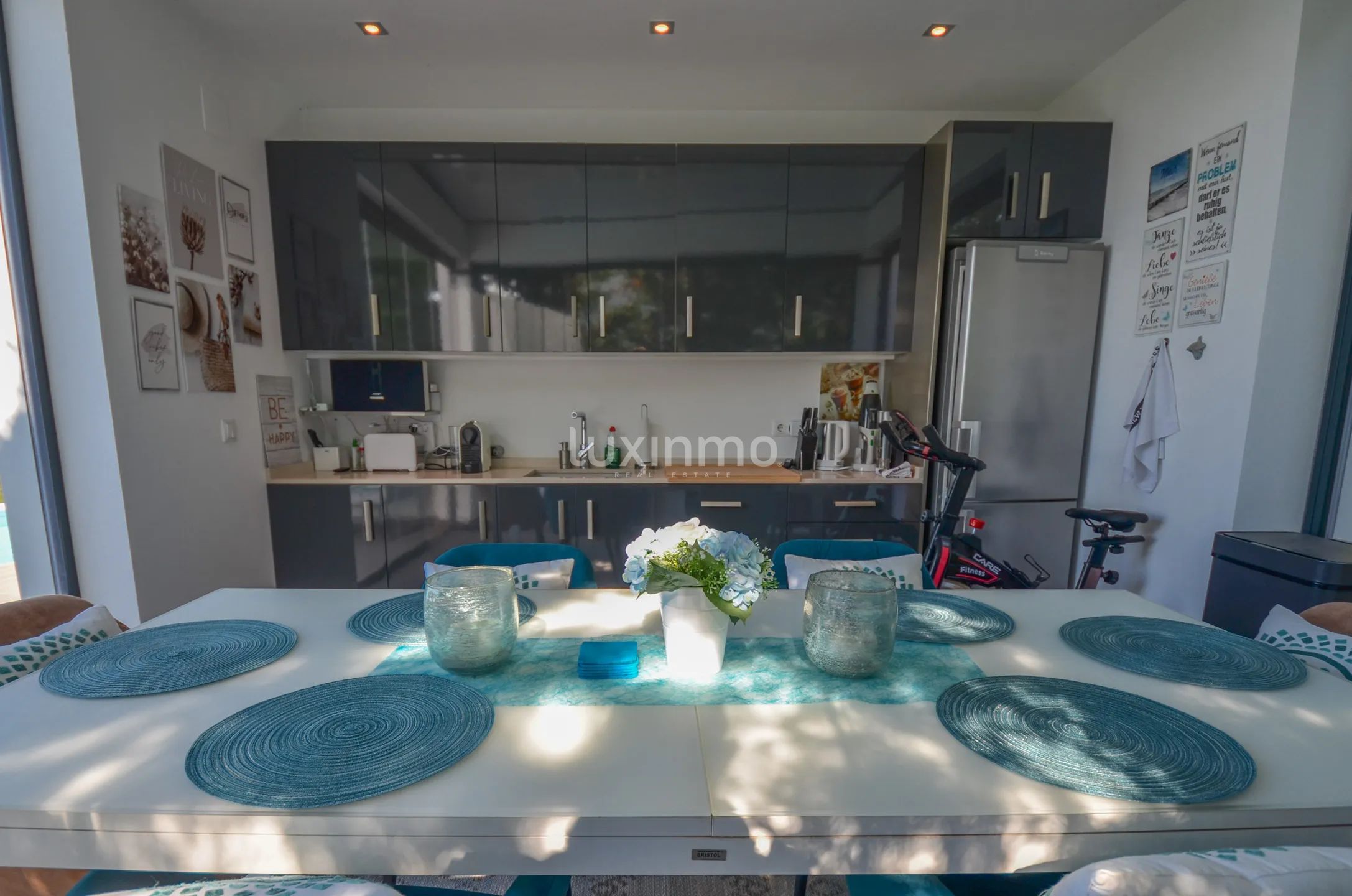 Modern villa with sea view and infinity pool near Denia — photo 10