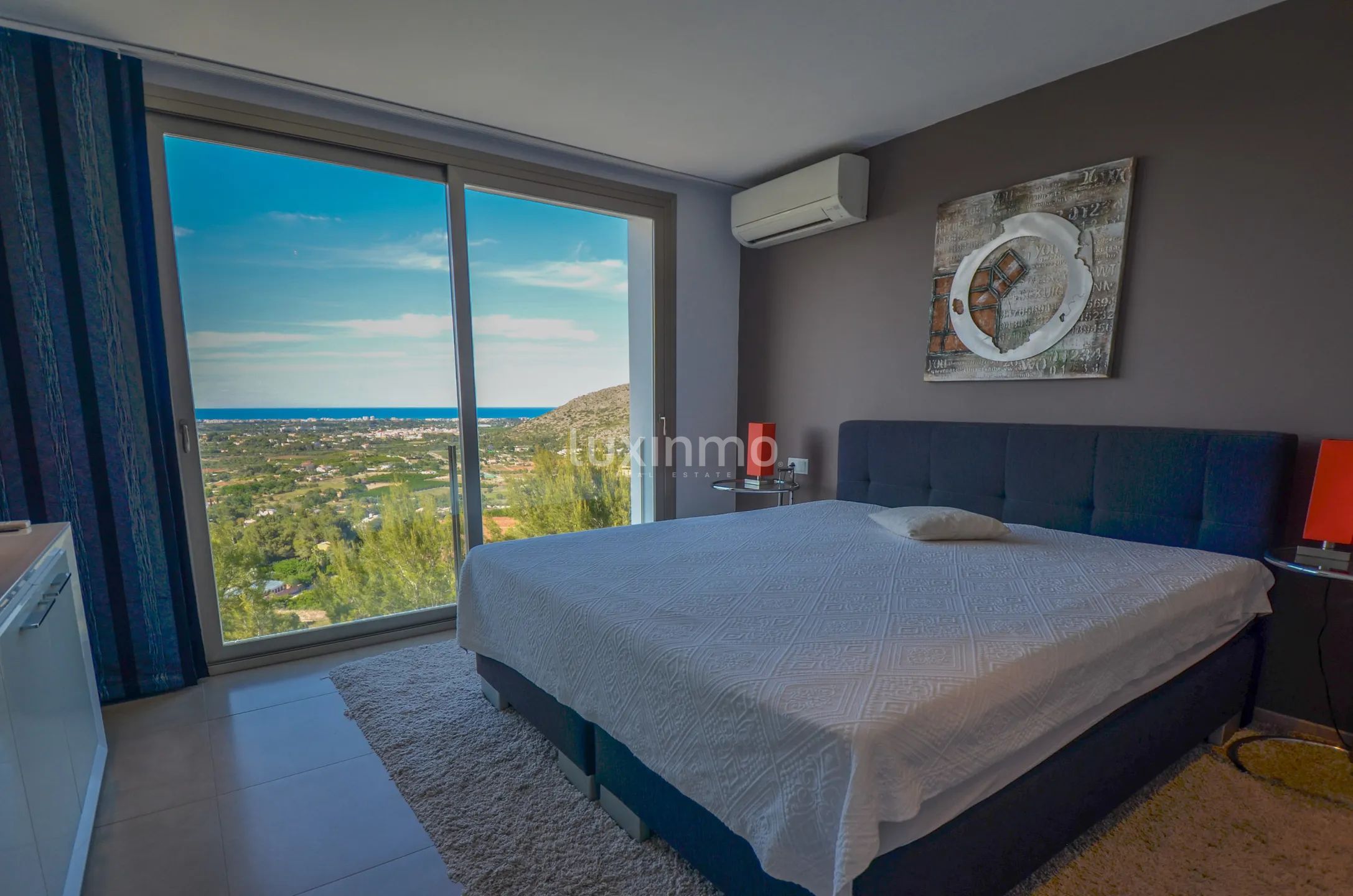 Modern villa with sea view and infinity pool near Denia — photo 25