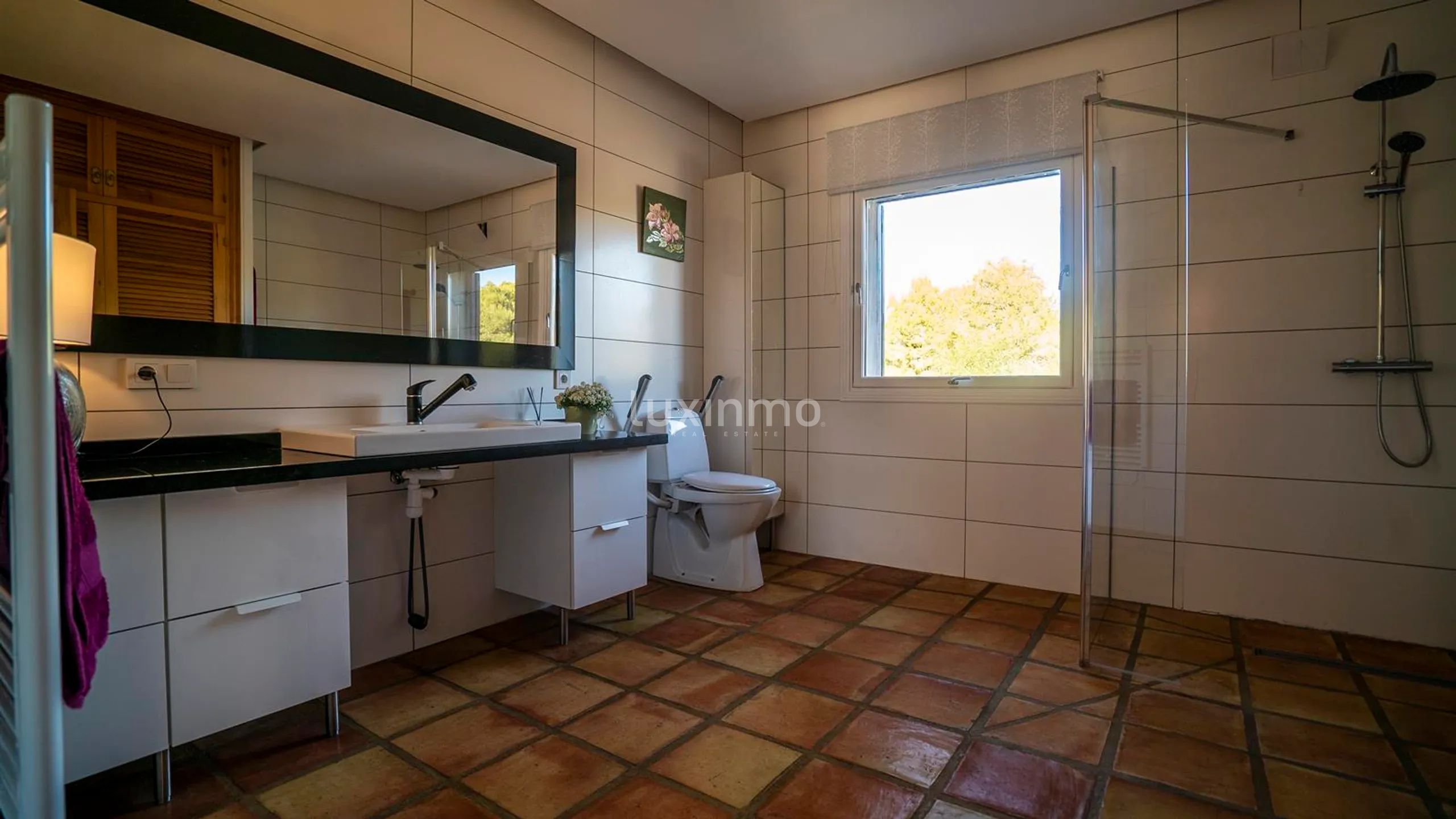 Grande finca à vendre avec vue sur la mer sur un grand terrain privé à proximité des commodités — photo 11