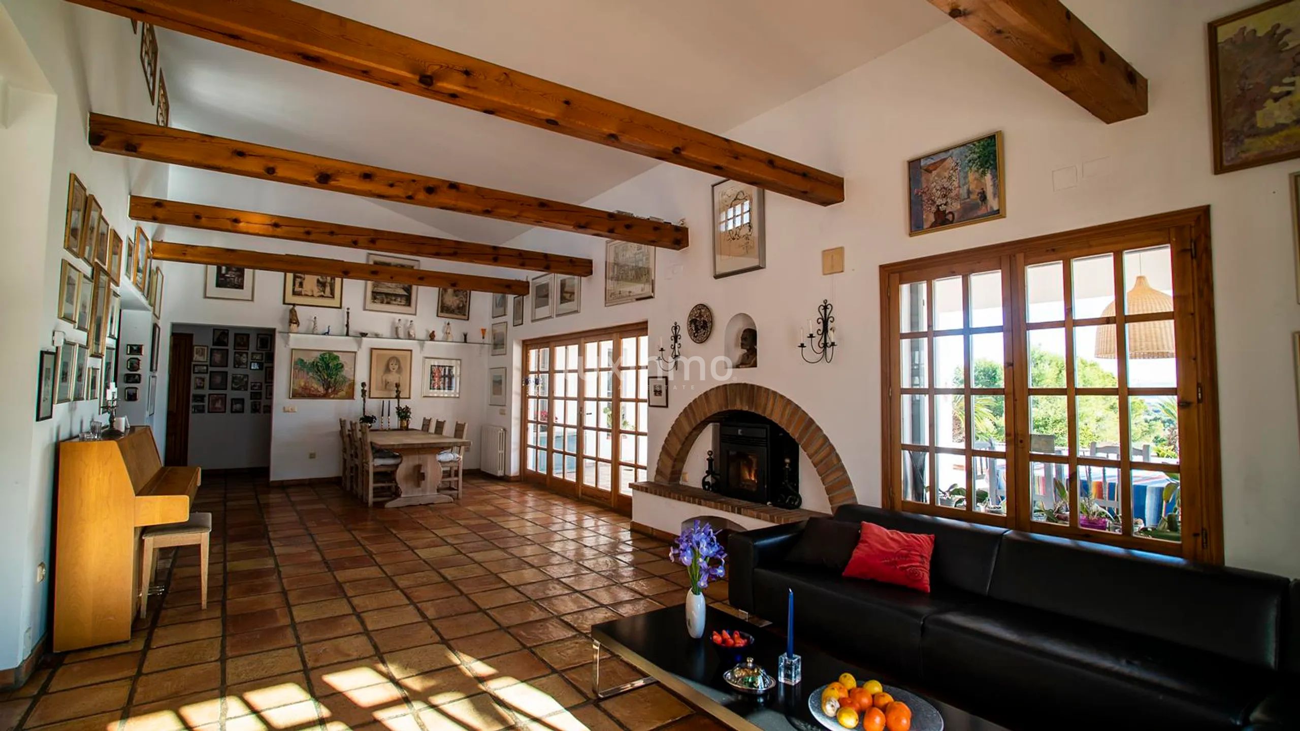 Grande finca à vendre avec vue sur la mer sur un grand terrain privé à proximité des commodités — photo 25