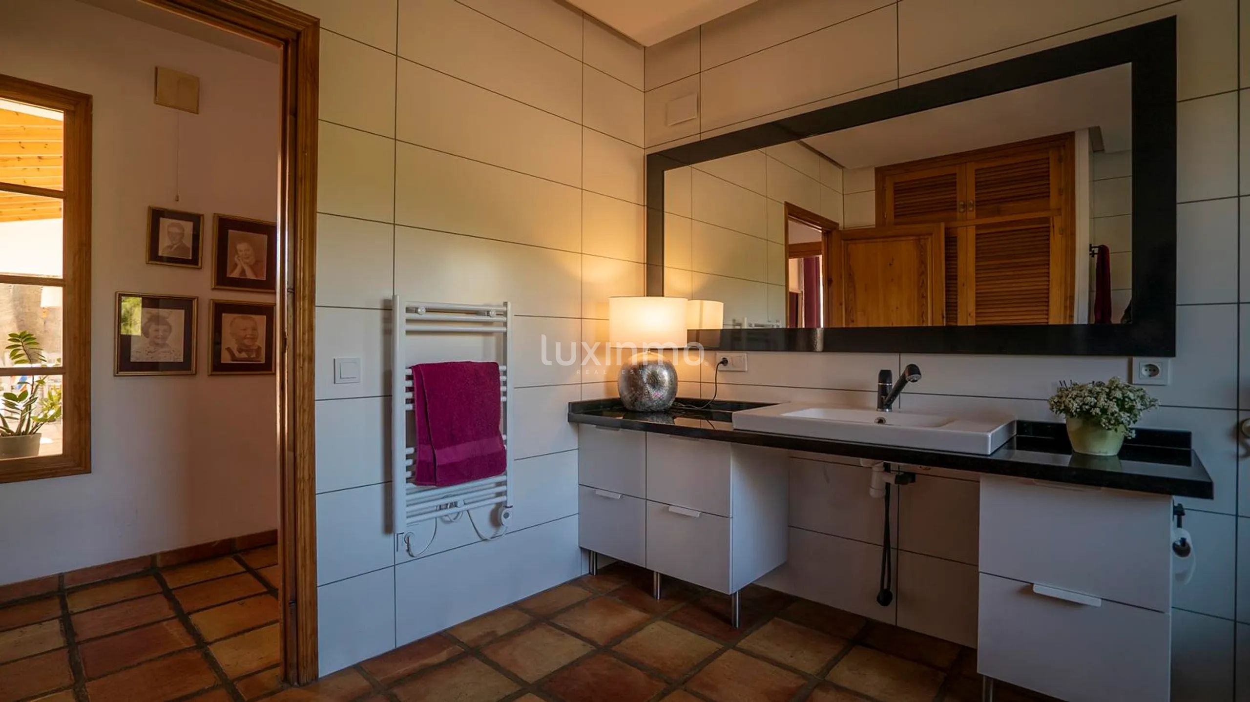 Grande finca à vendre avec vue sur la mer sur un grand terrain privé à proximité des commodités — photo 12