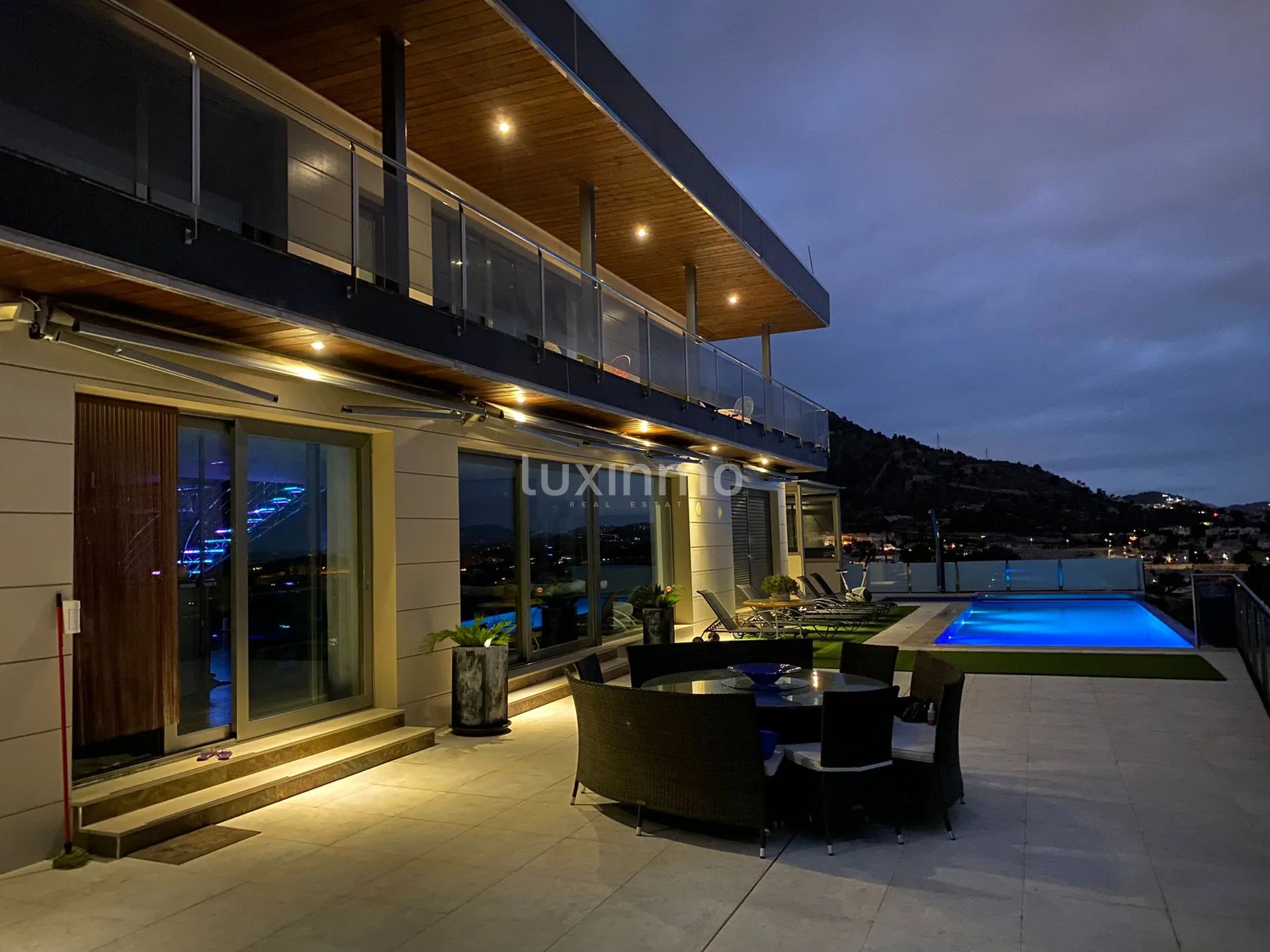 Вилла  с большим участком и видом на море в Кальпе — photo 45