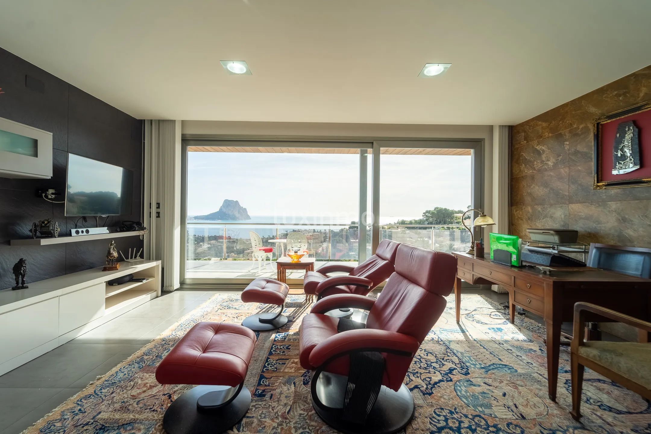 Вилла  с большим участком и видом на море в Кальпе — photo 21