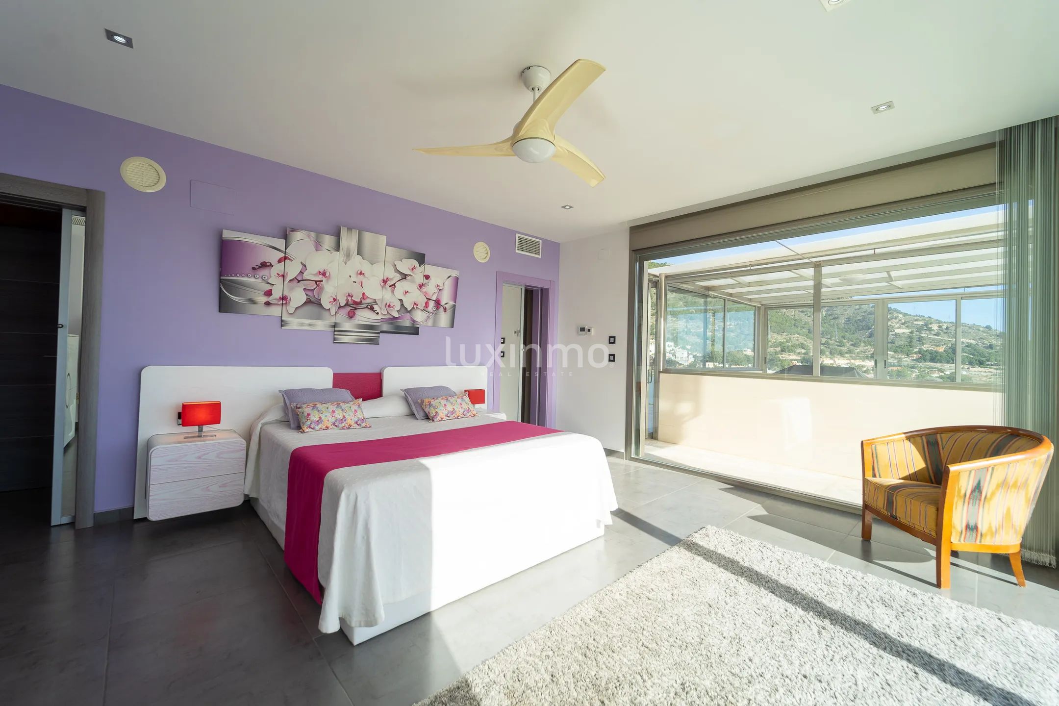 Вилла  с большим участком и видом на море в Кальпе — photo 14