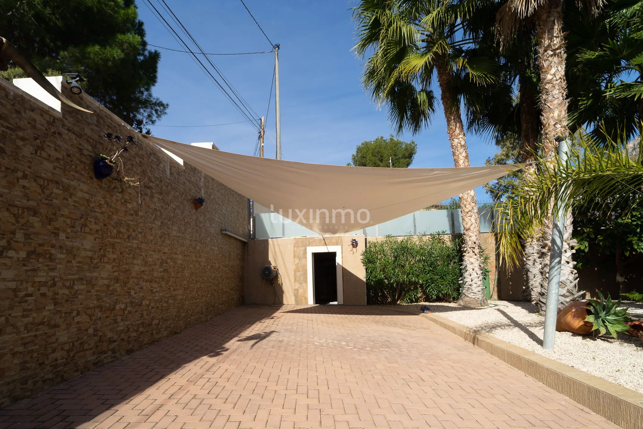 Вилла  с большим участком и видом на море в Кальпе — photo 41