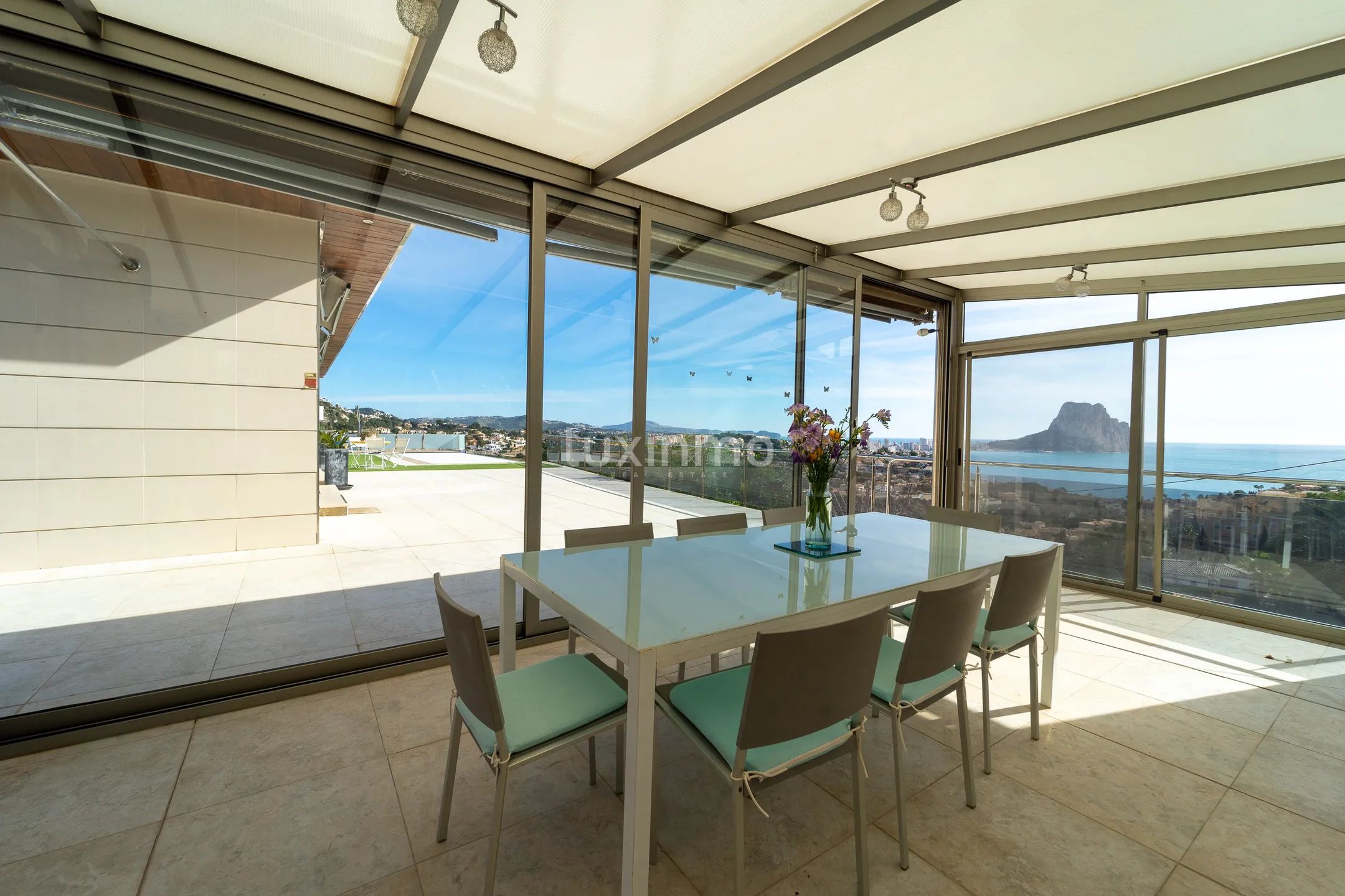 Вилла  с большим участком и видом на море в Кальпе — photo 37