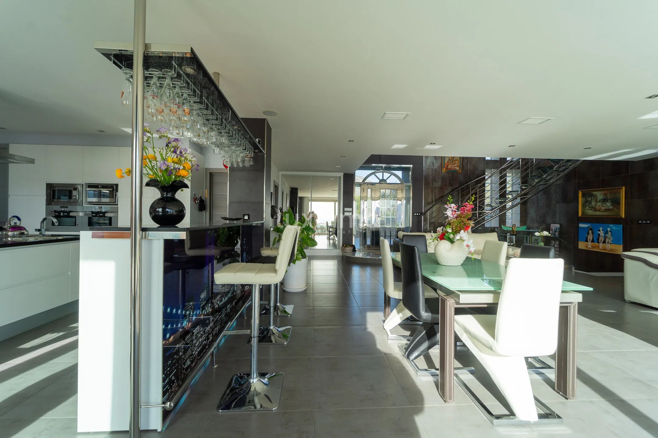 Вилла  с большим участком и видом на море в Кальпе — photo 9