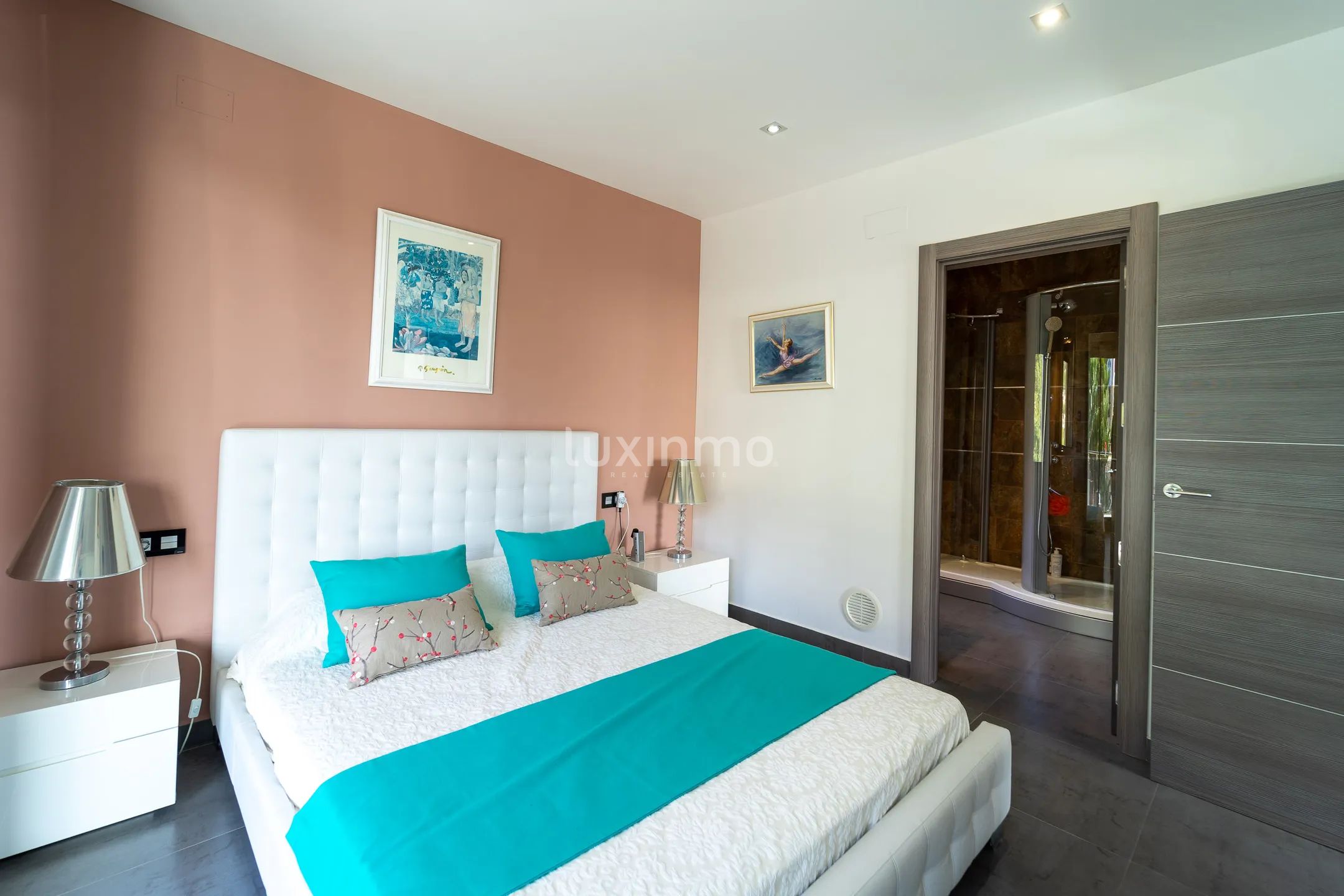 Вилла  с большим участком и видом на море в Кальпе — photo 28