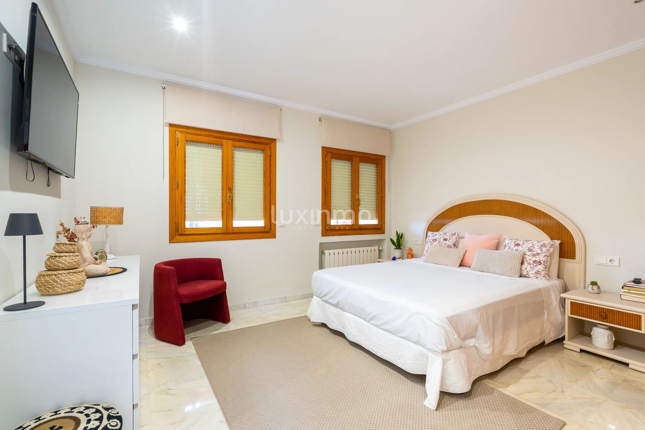 Se vende villa en Calpe con vistas panoramicas — photo 16