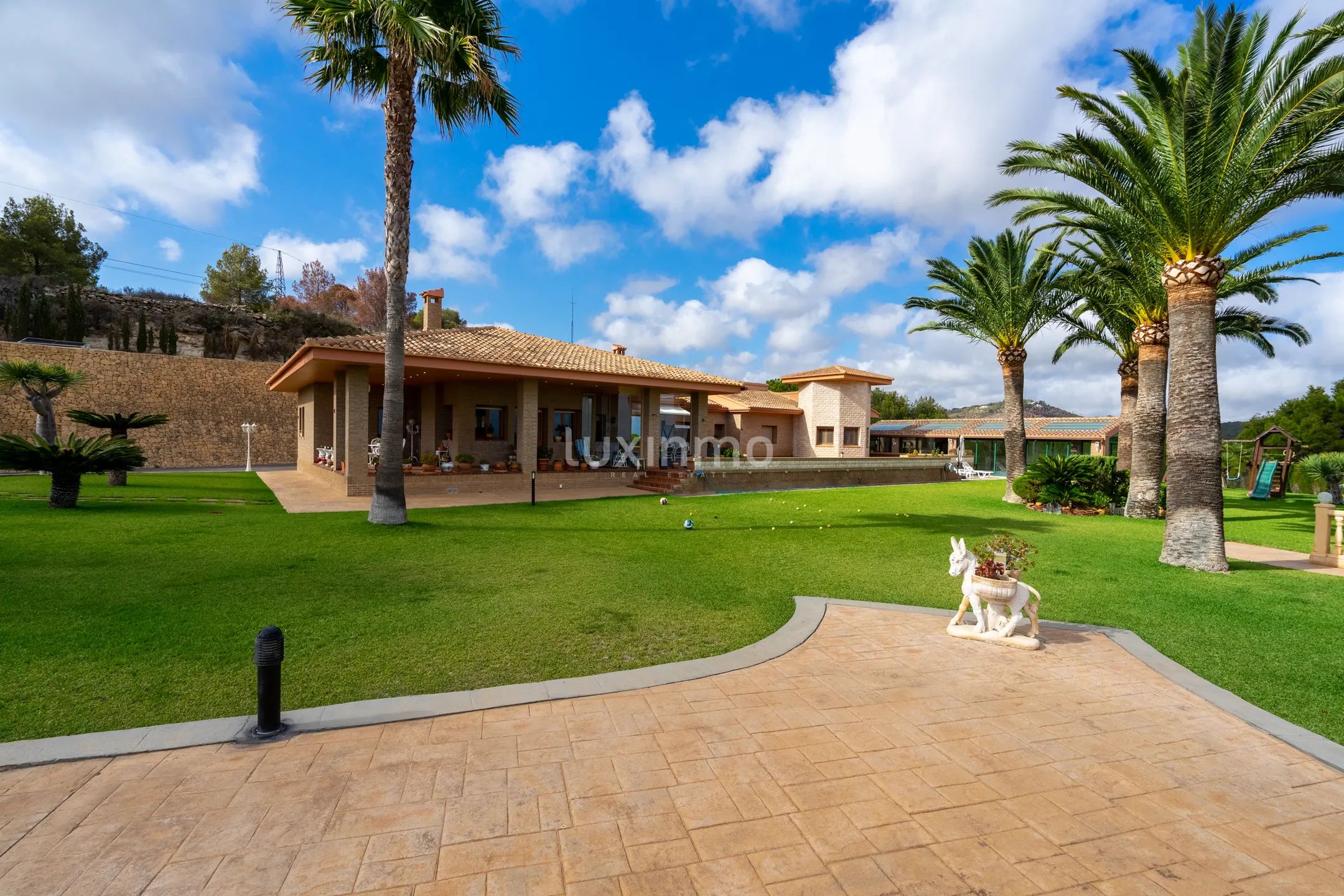 Villa with panoramic views for sale in Calpe — photo 45