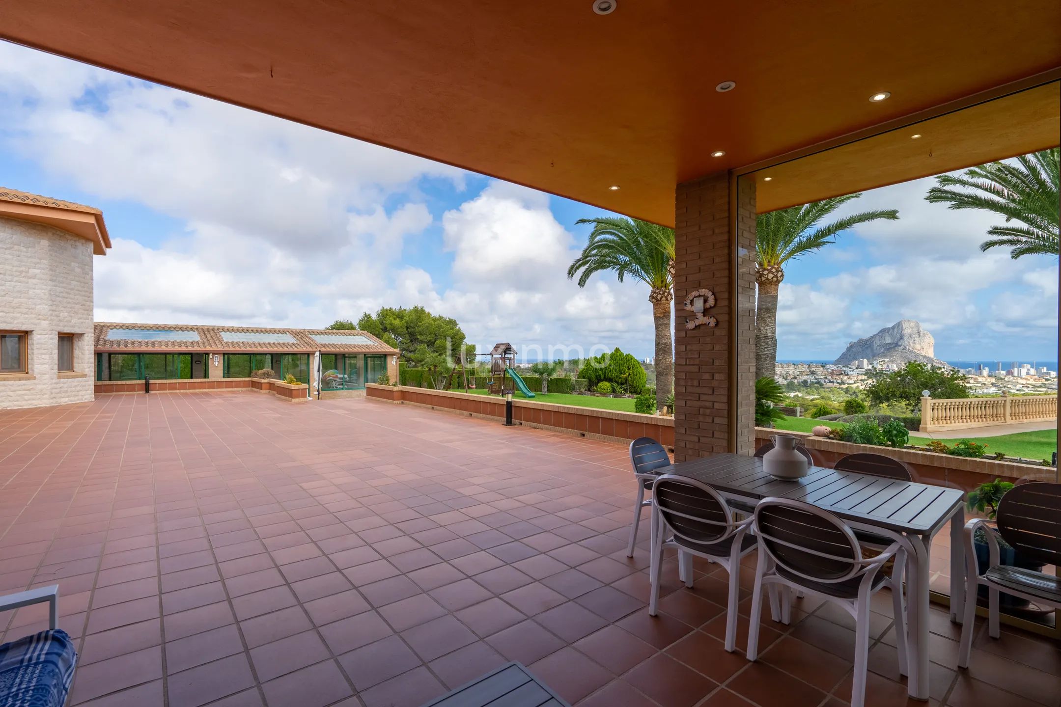 Villa with panoramic views for sale in Calpe — photo 2