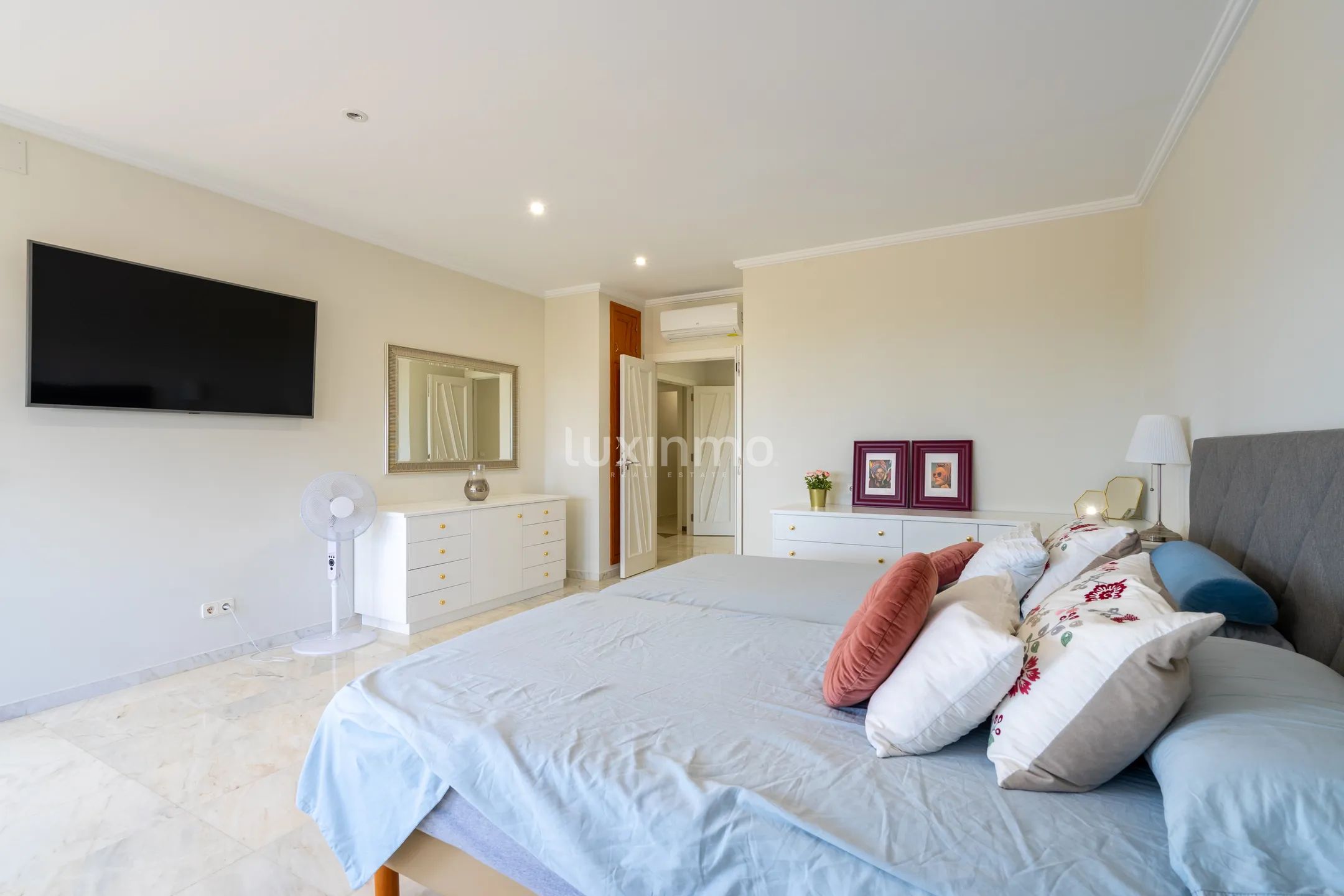 Se vende villa en Calpe con vistas panoramicas — photo 27