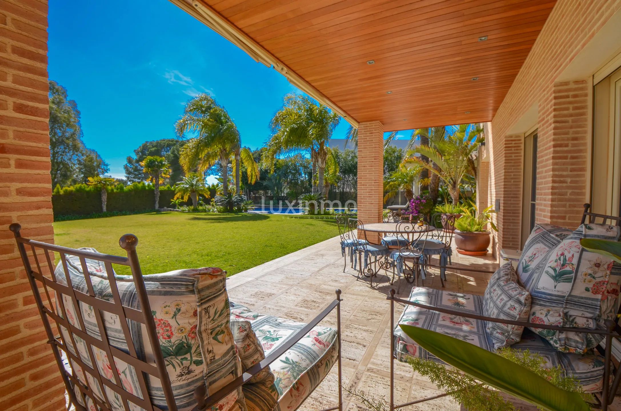 Grande villa orientée au sud dans un endroit privilégié — photo 43