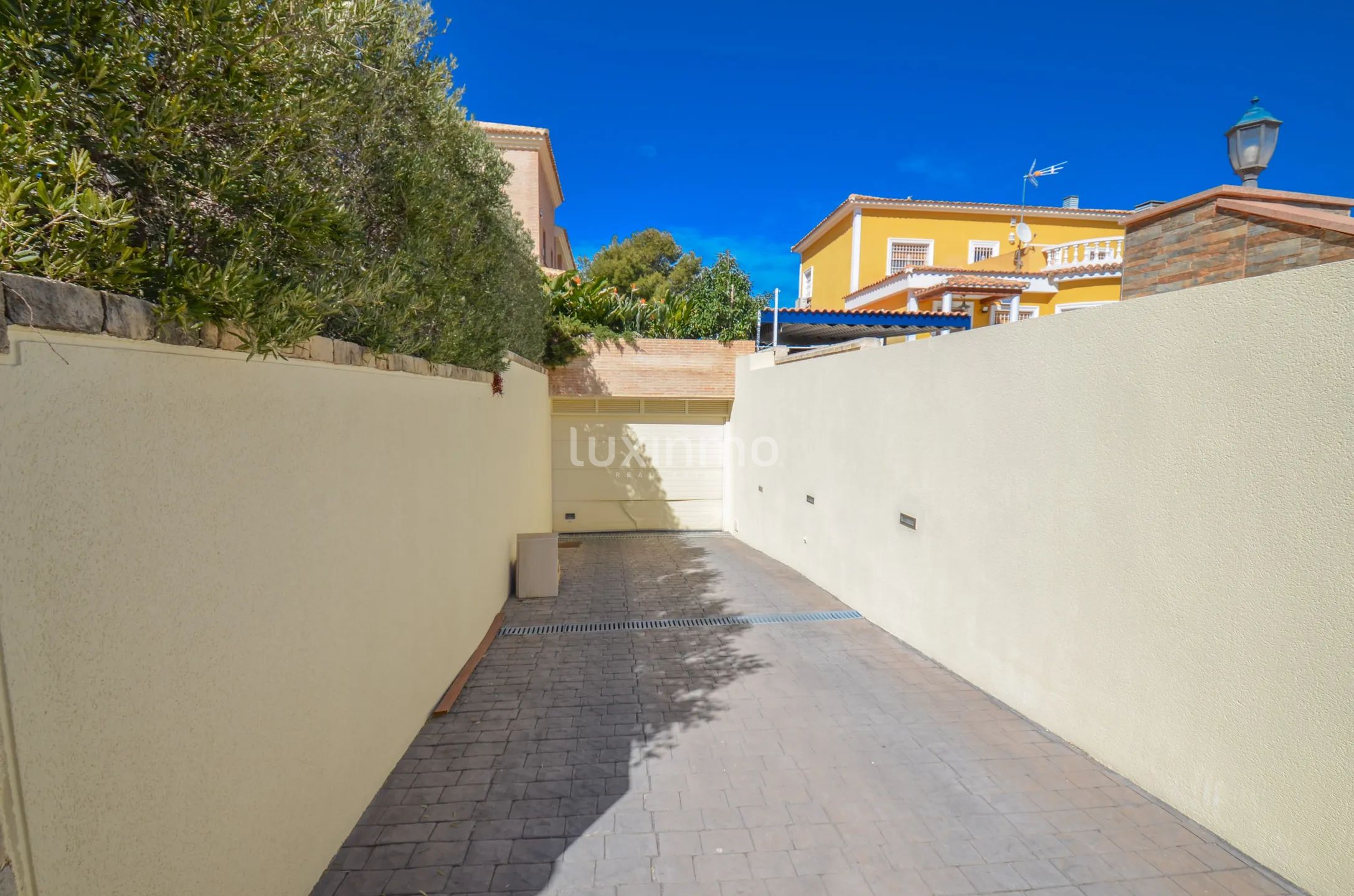 Grande villa orientée au sud dans un endroit privilégié — photo 35