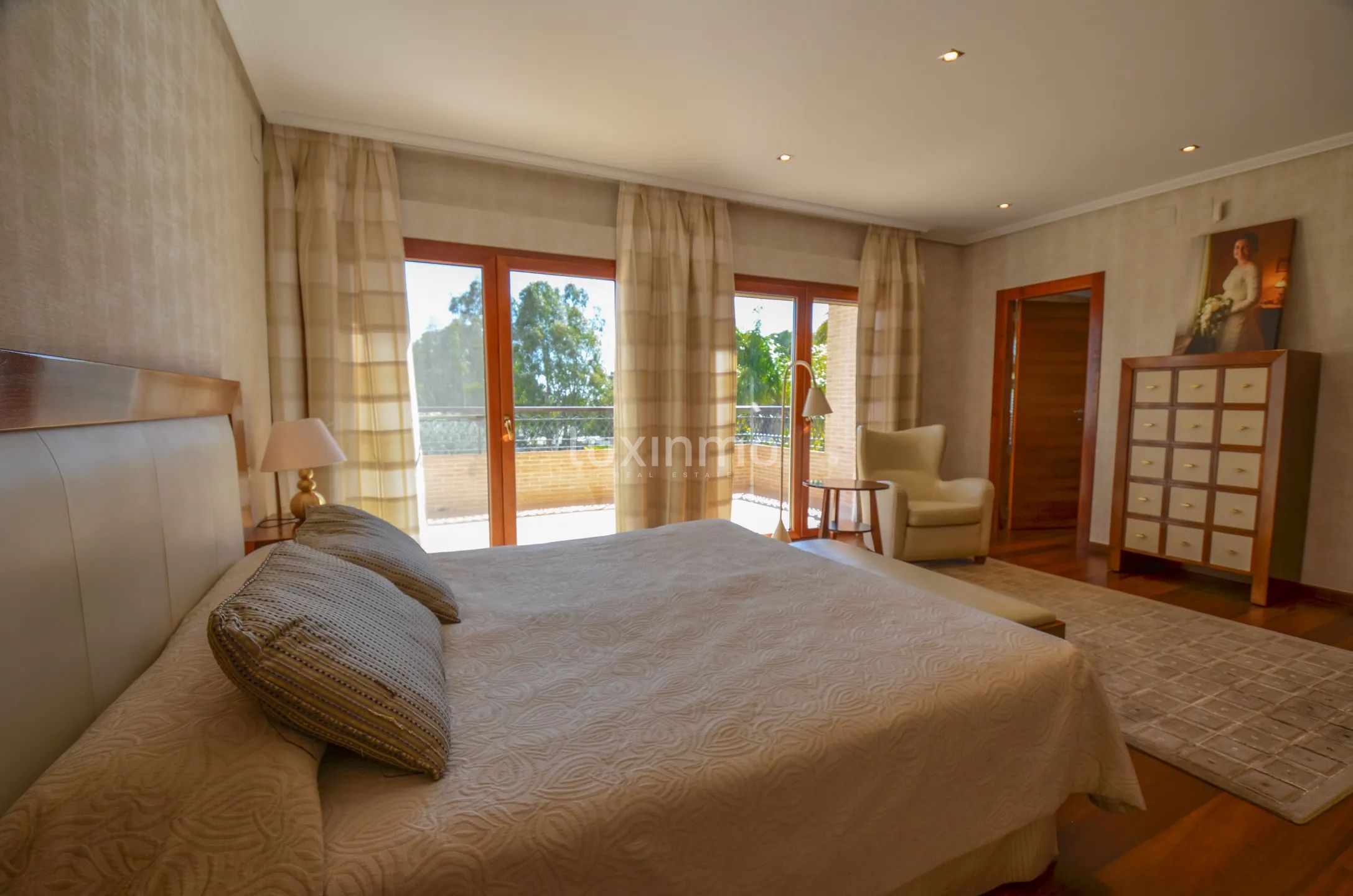 Grande villa orientée au sud dans un endroit privilégié — photo 26