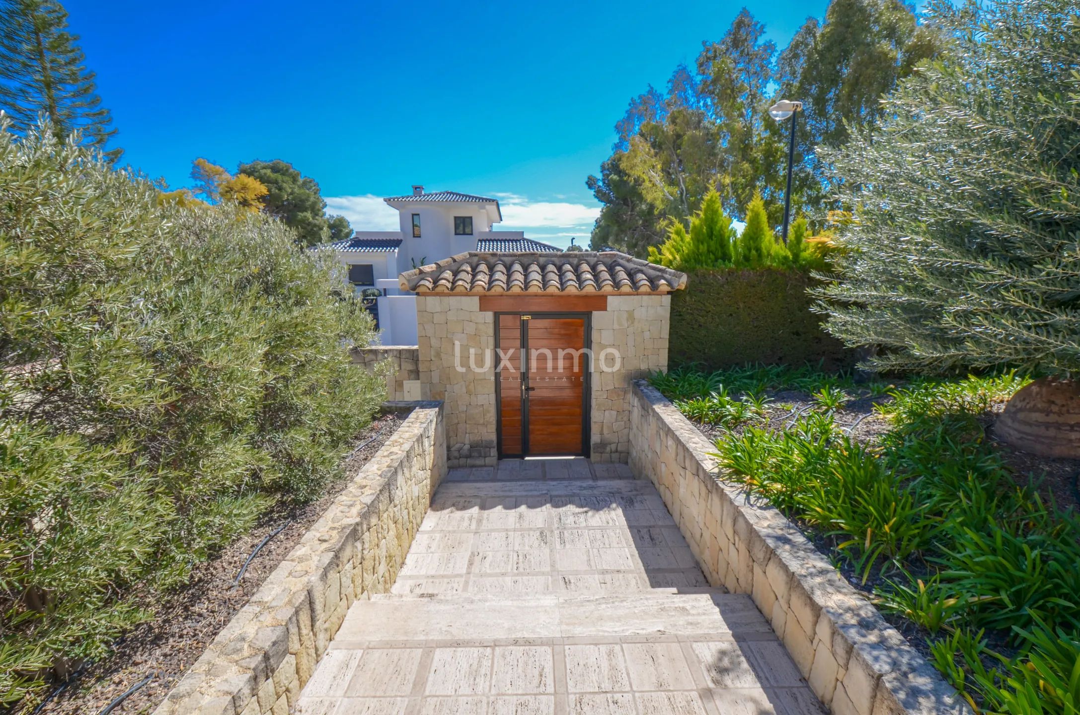 Grande villa orientée au sud dans un endroit privilégié — photo 49