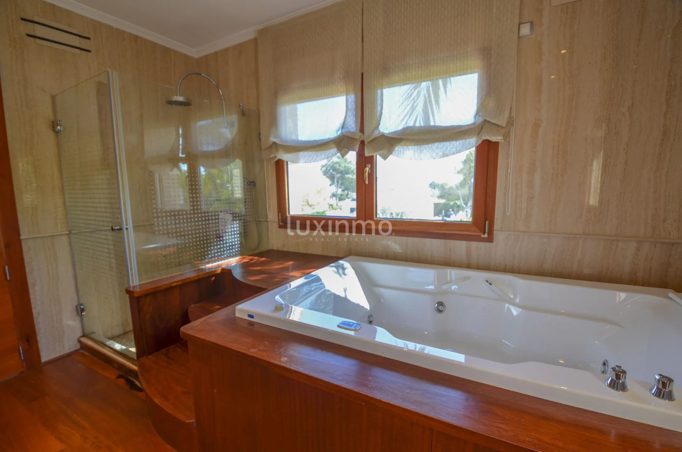 Grande villa orientée au sud dans un endroit privilégié — photo 28