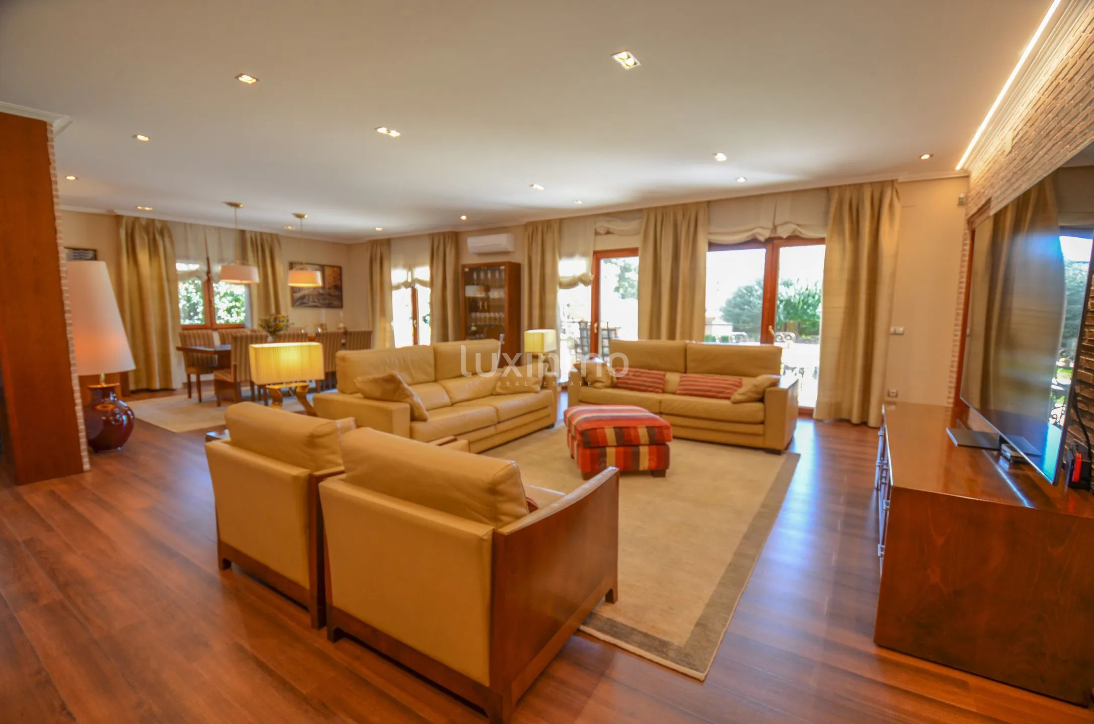 Grande villa orientée au sud dans un endroit privilégié — photo 12