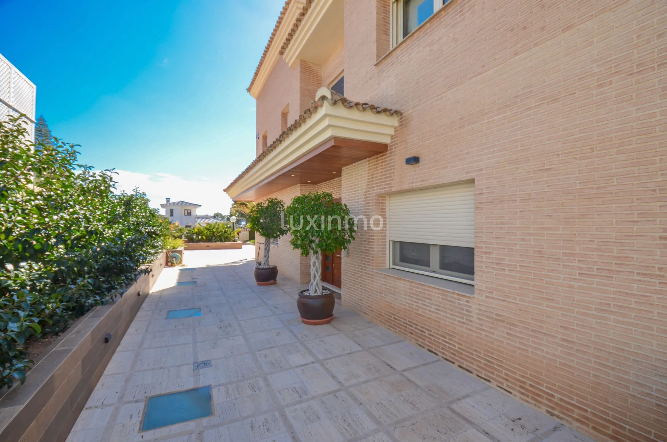 Grande villa orientée au sud dans un endroit privilégié — photo 41